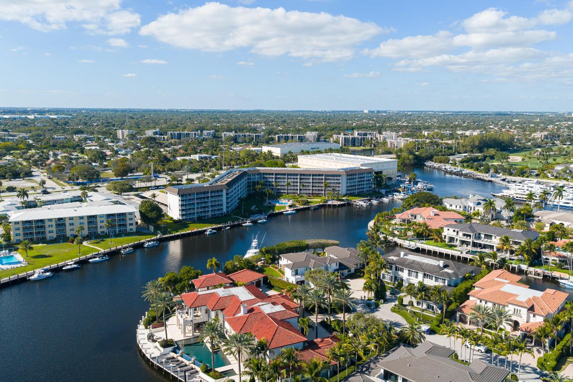 RIVER HOUSE TOWERS CONDO - Residential