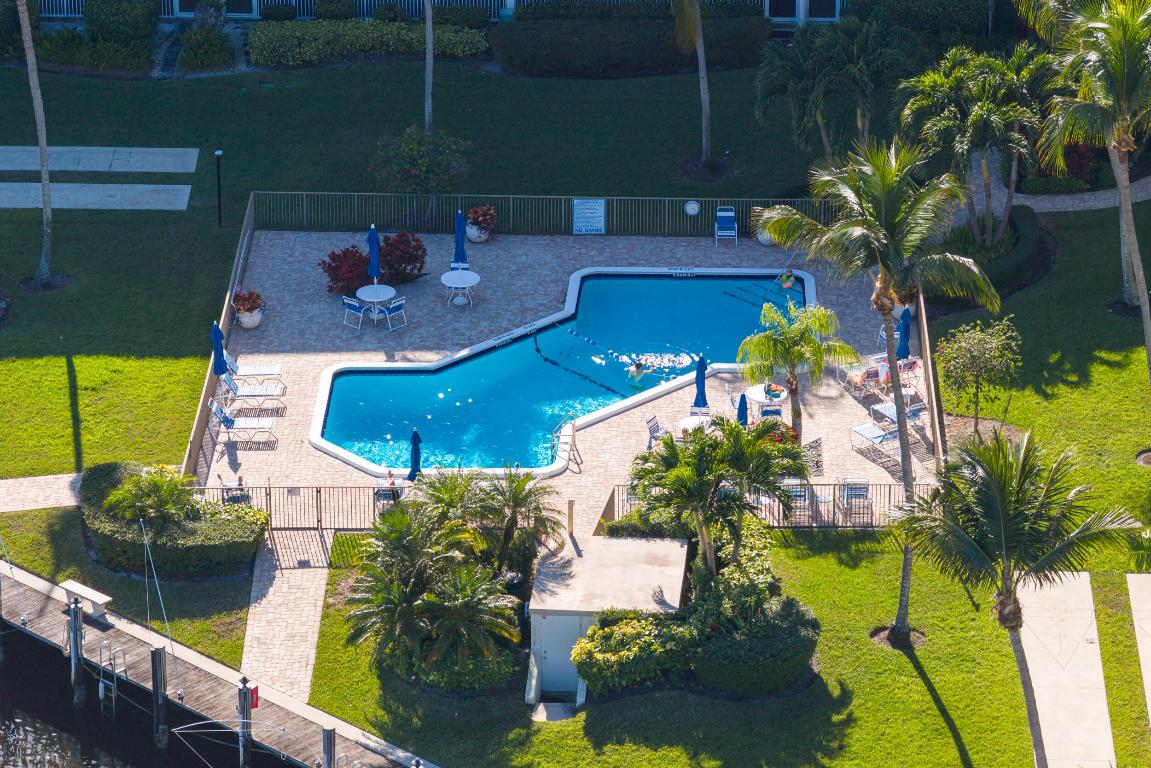 RIVER HOUSE TOWERS CONDO - Residential