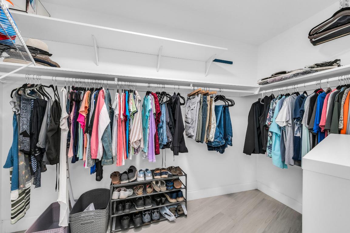 RIVER HOUSE TOWERS CONDO - Residential