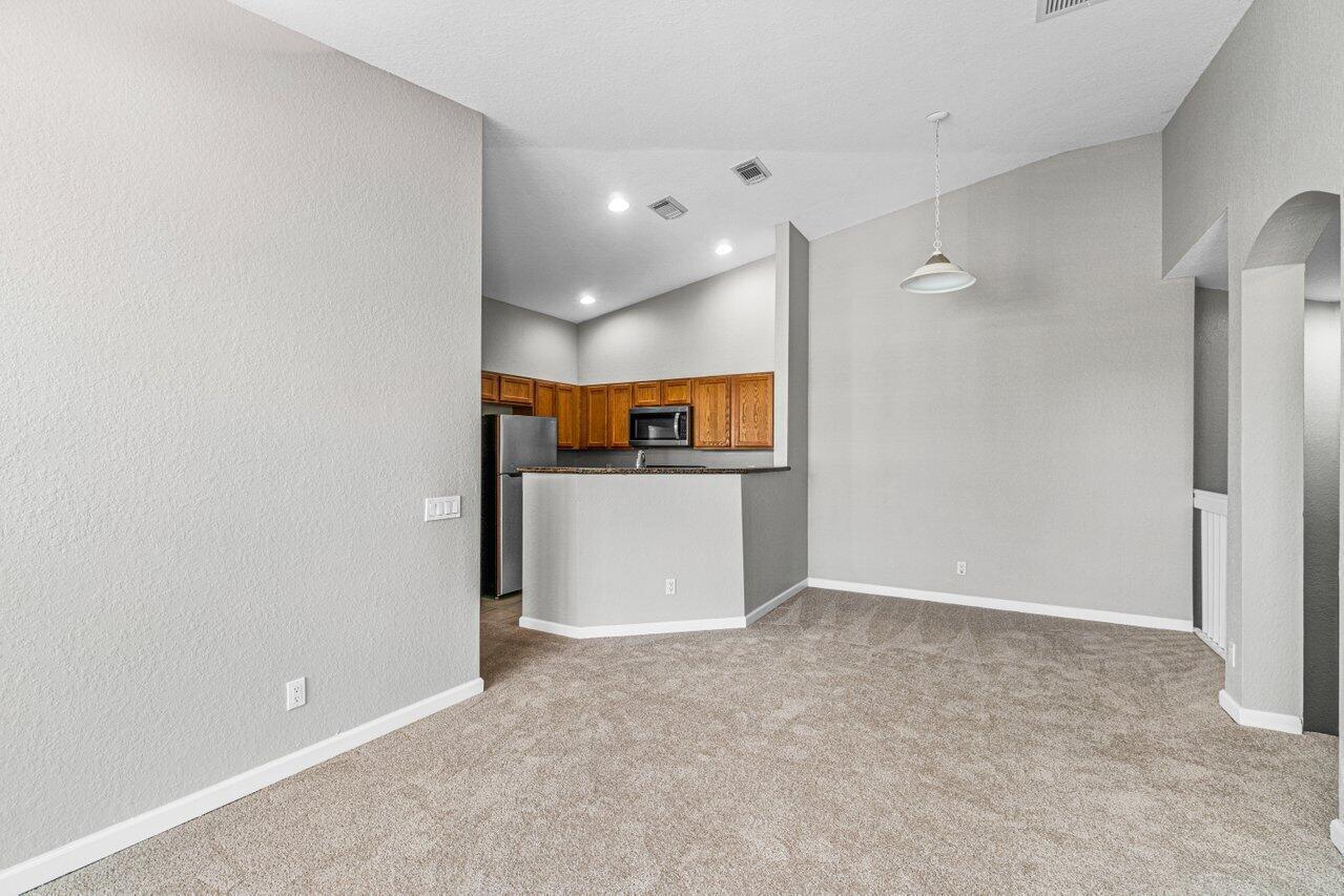 3097 LAUREL RIDGE Circle