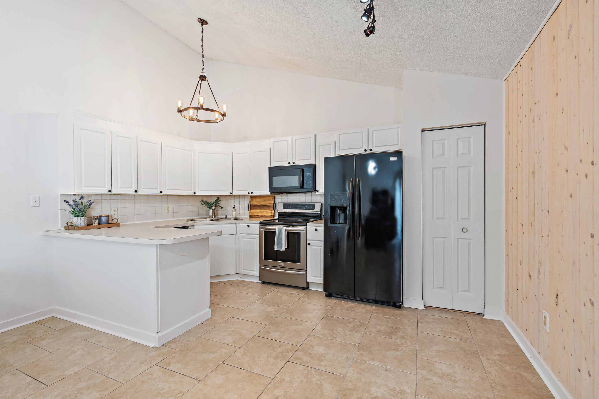 WESTWOOD GARDENS 3 - Residential