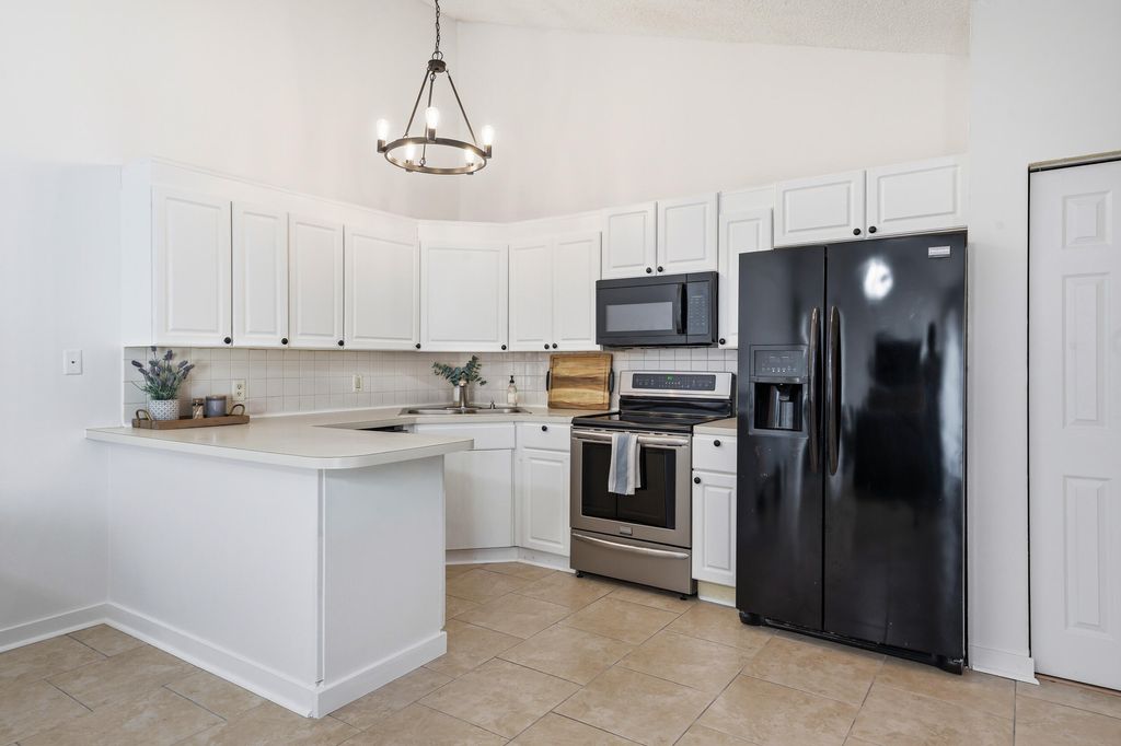 Photo of 5537 Eagle Lake Drive, Palm Beach Gardens, FL 33418 (MLS # B26006648)