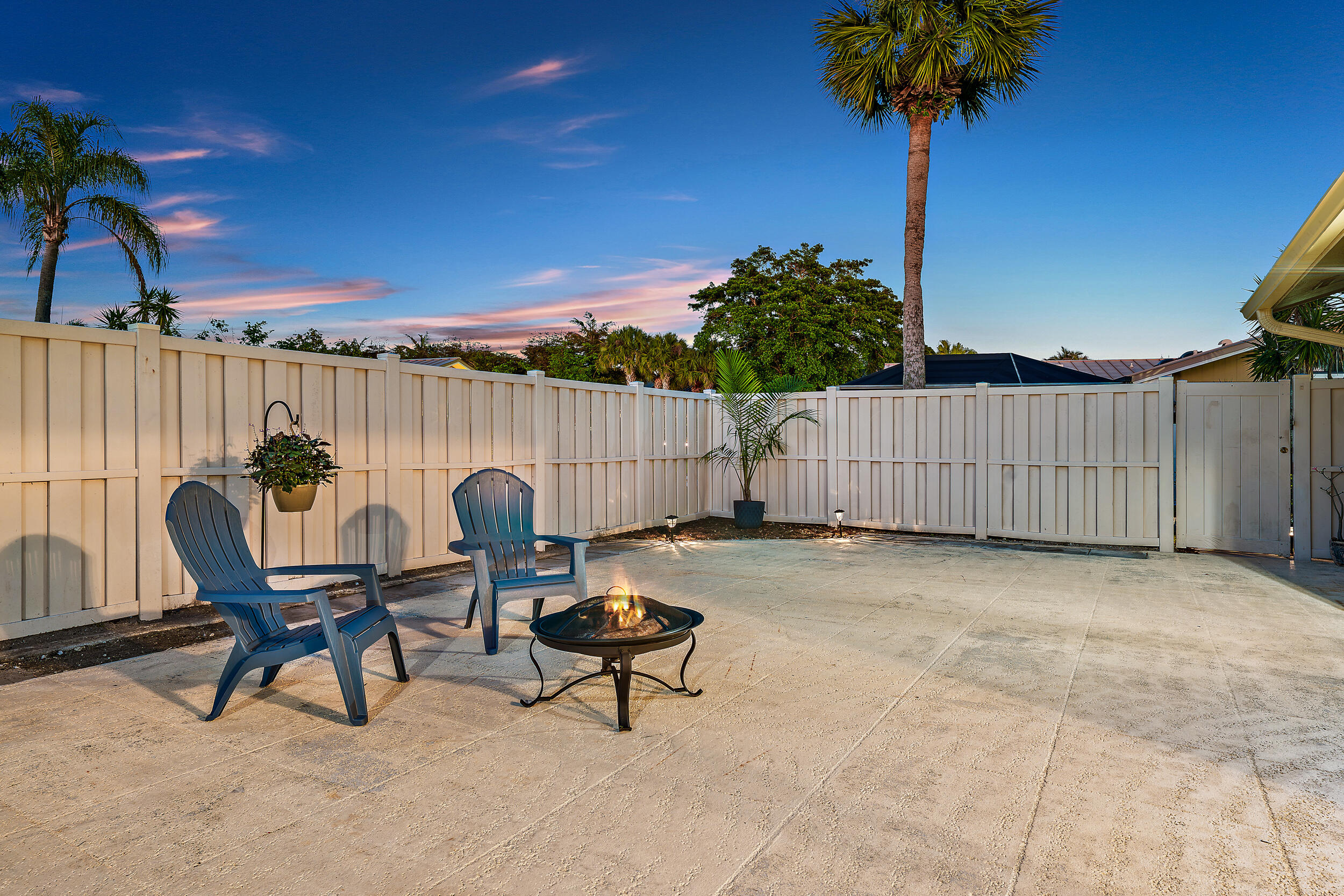 WESTWOOD GARDENS 3 - Residential