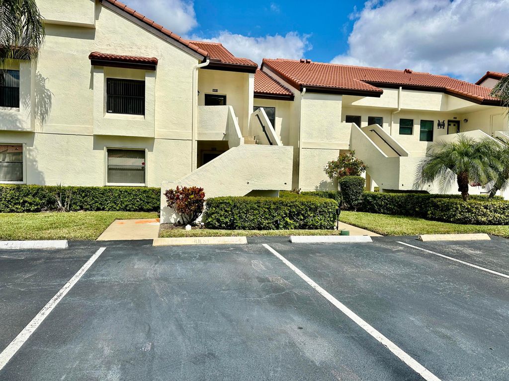 Photo of 5951 Parkwalk Drive, Boynton Beach, FL 33472 (MLS # R11162649)