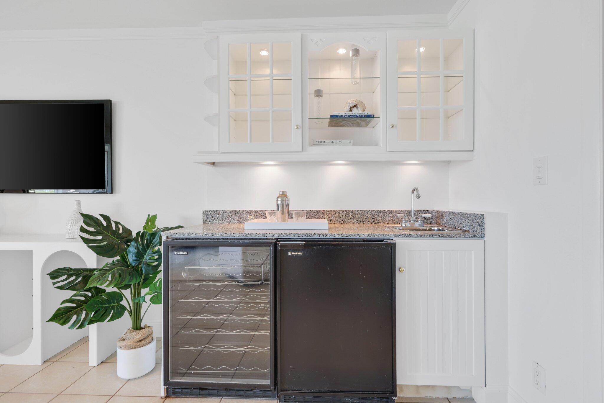 SAN REMO TOWNHOUSES CONDO - Residential