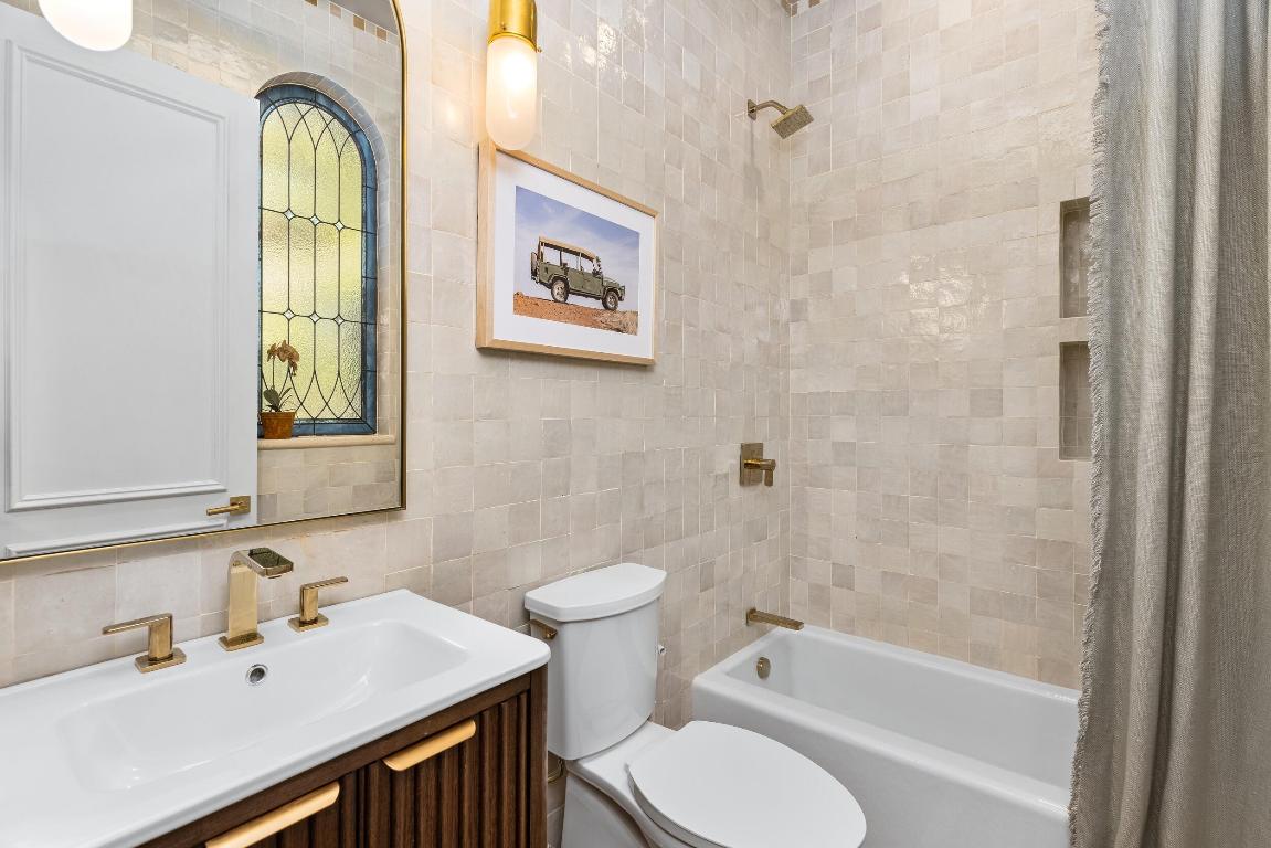 ADDISON ESTATES - Residential