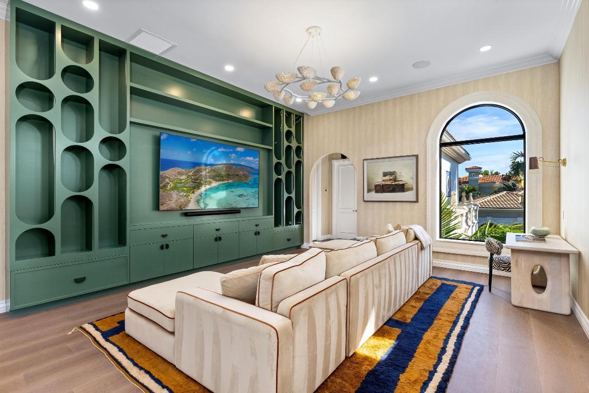 ADDISON ESTATES - Residential