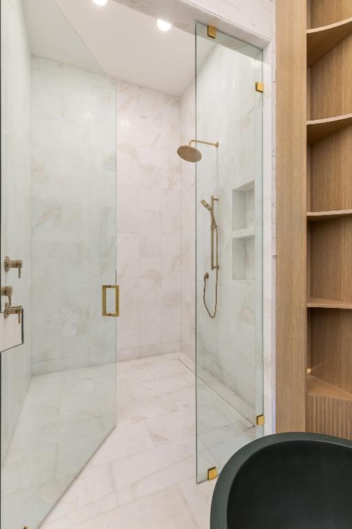 ADDISON ESTATES - Residential