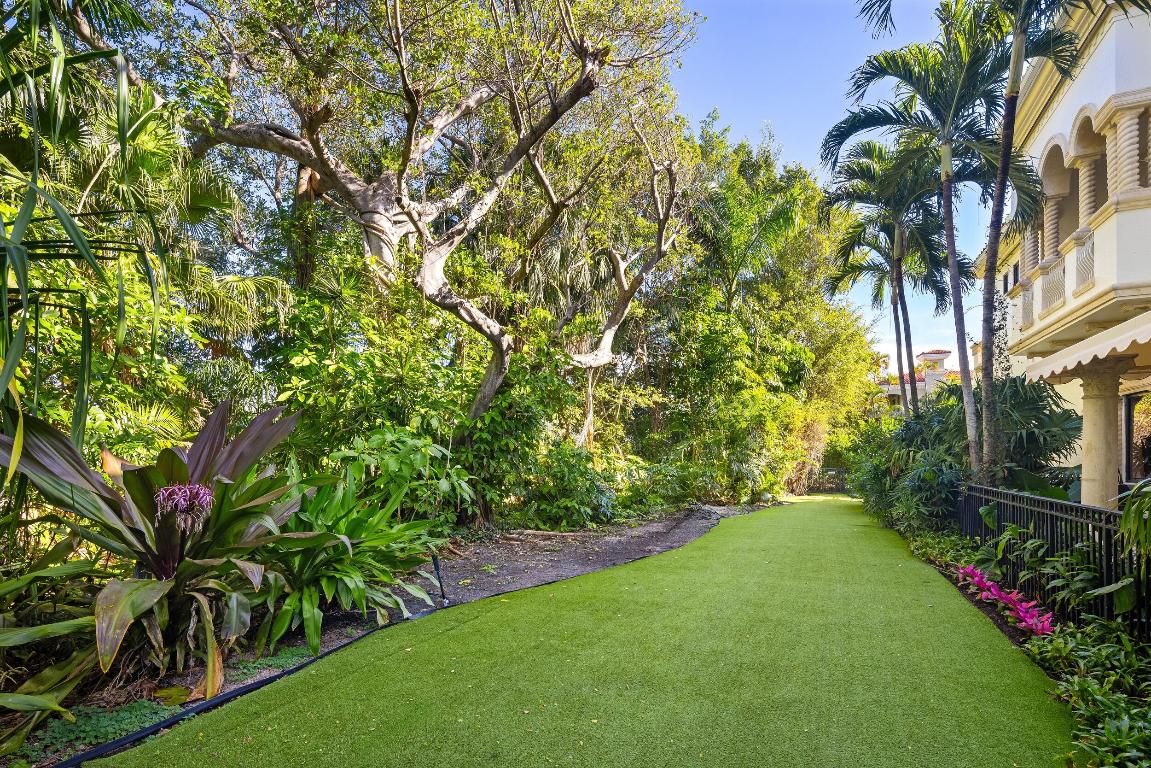 ADDISON ESTATES - Residential