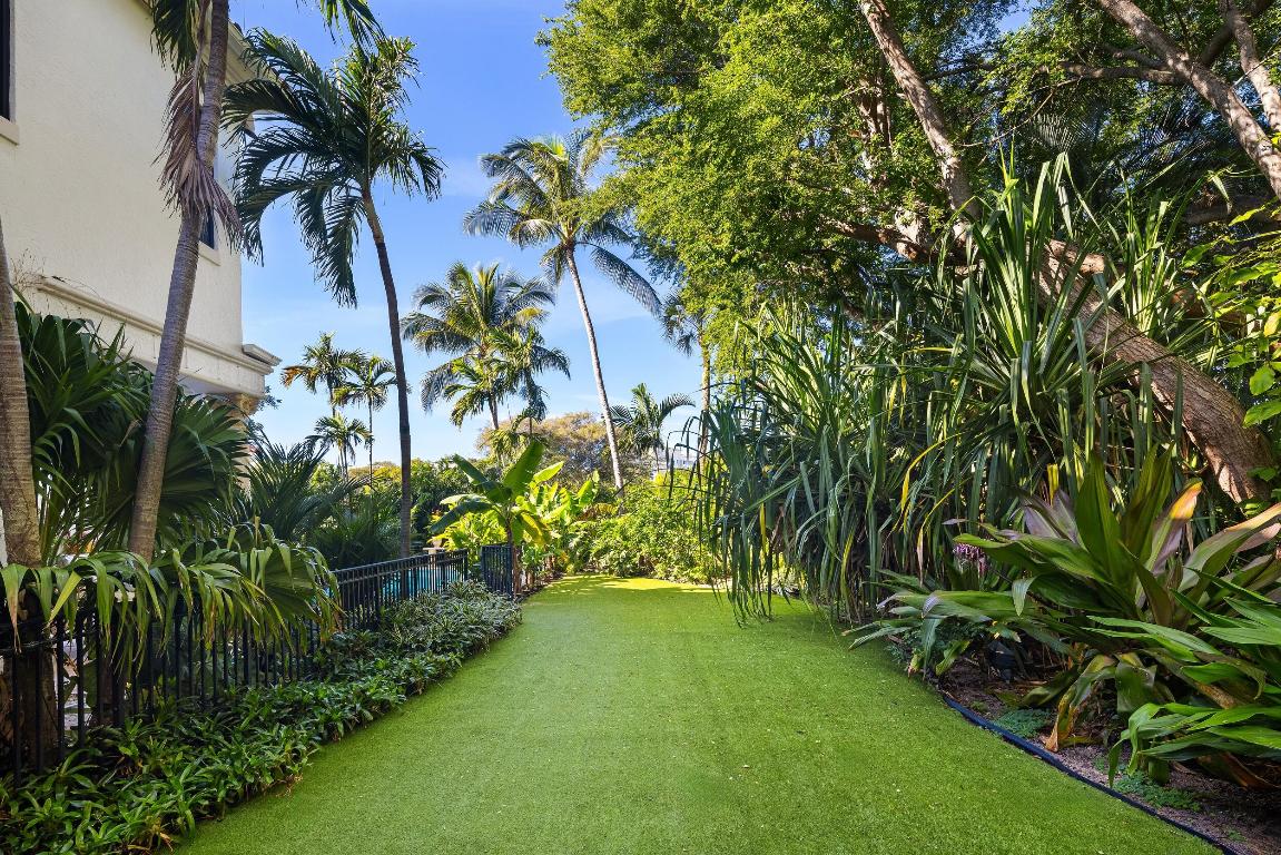 ADDISON ESTATES - Residential