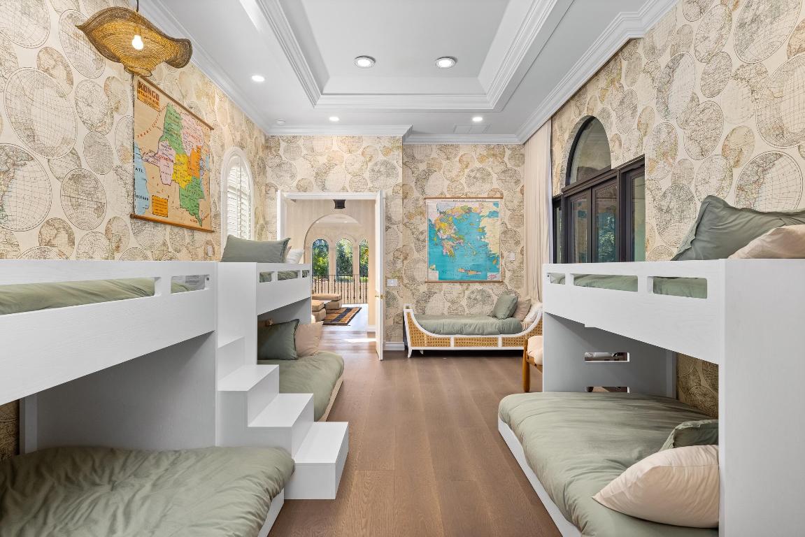 ADDISON ESTATES - Residential