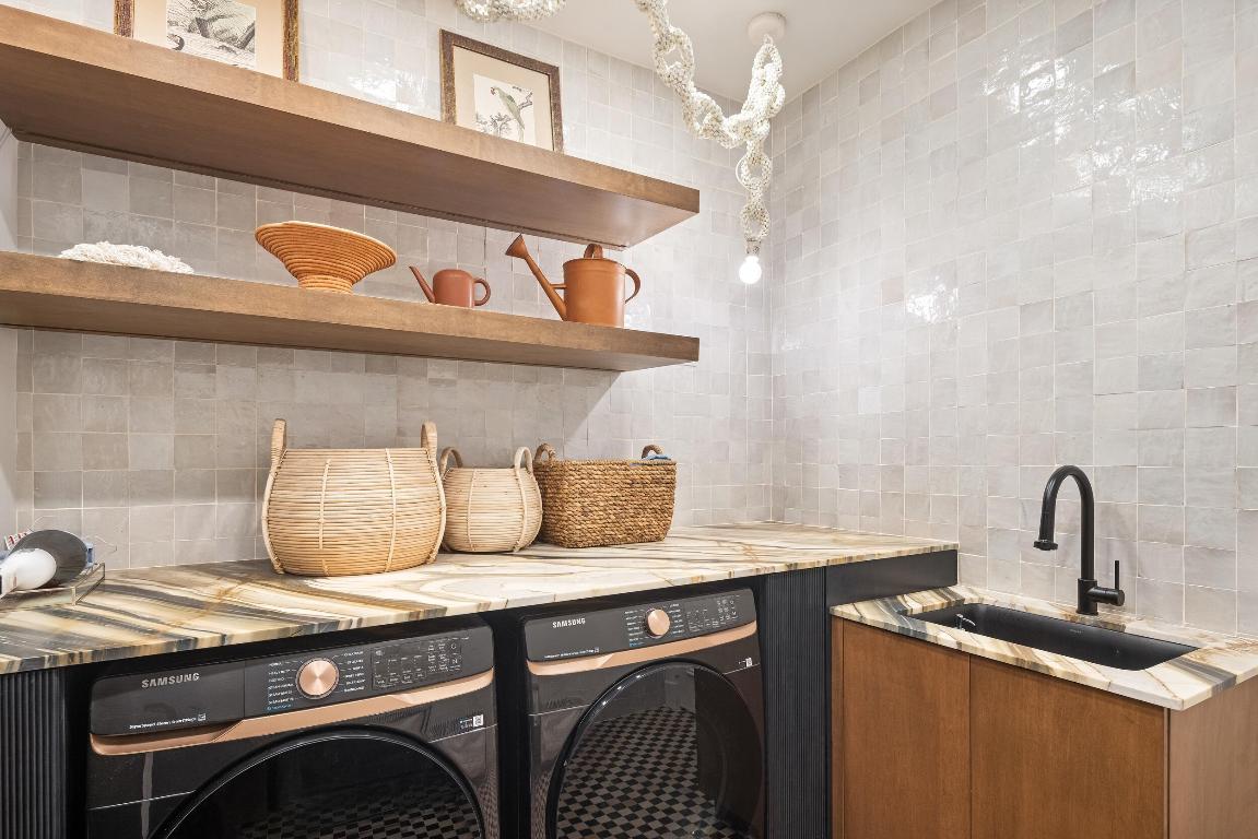 ADDISON ESTATES - Residential