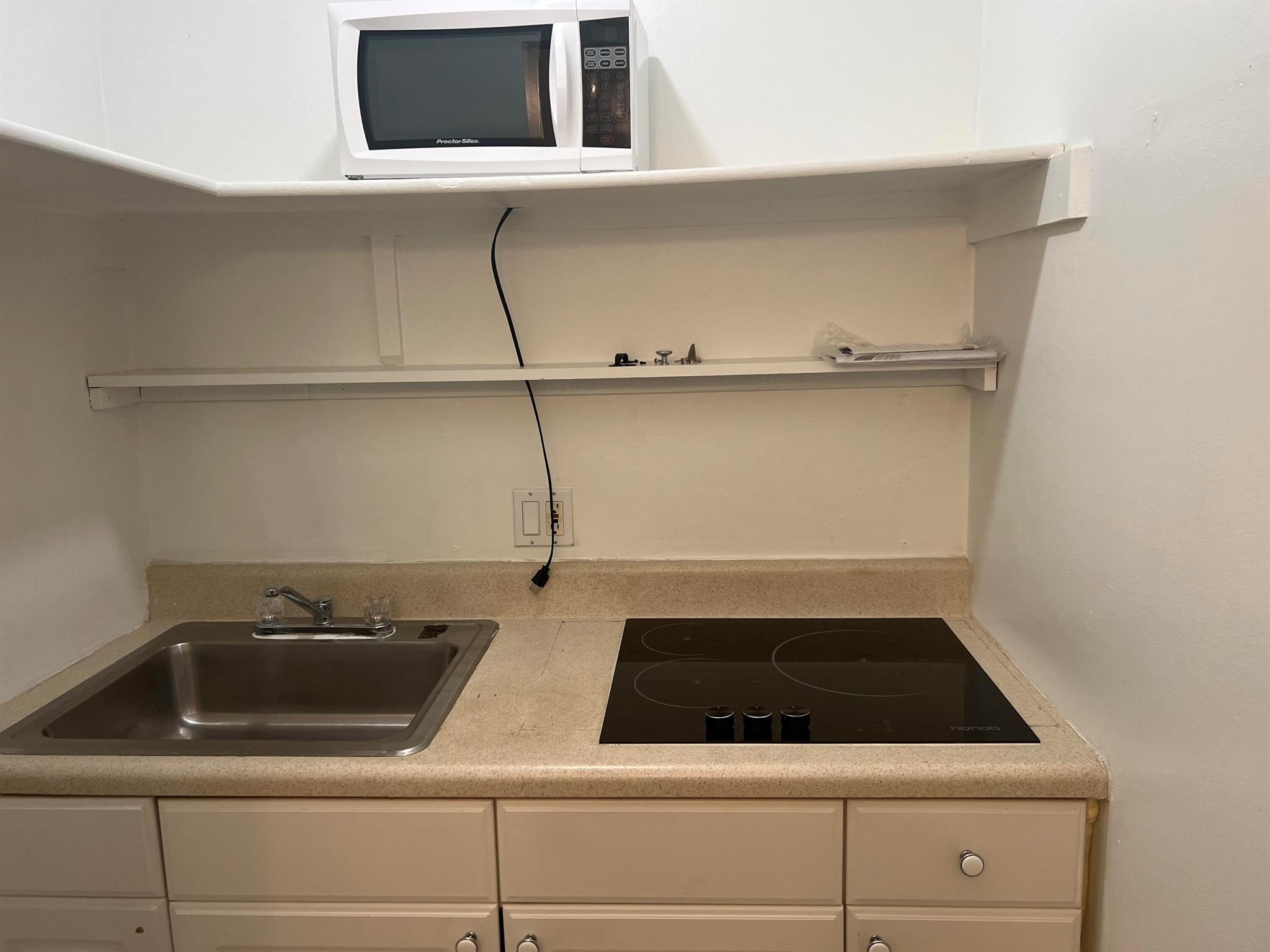 KNOLLWOOD CLUB CONDO - Residential Lease