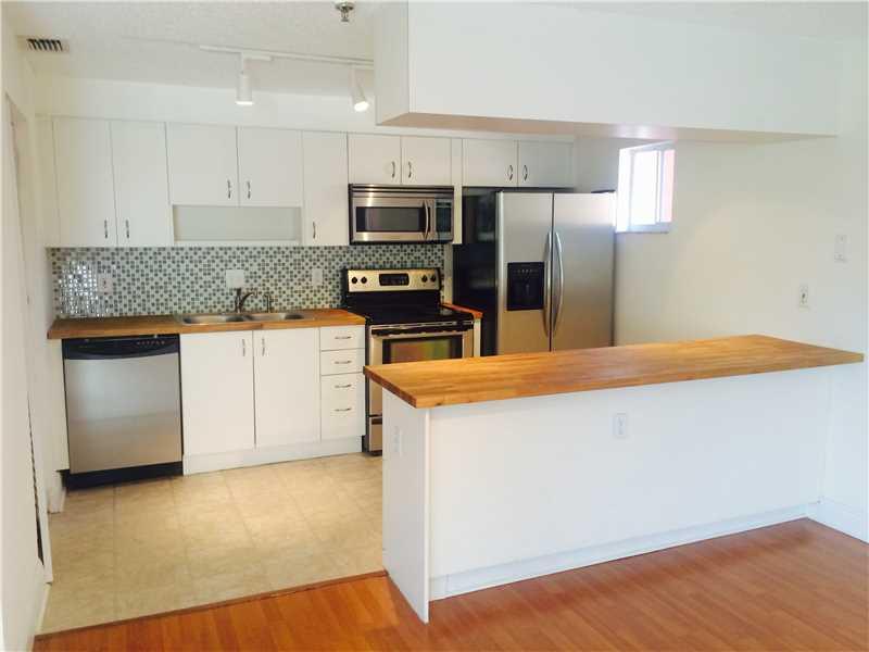 BRICKELL ROADS TOWNHOUSE - Residential Lease