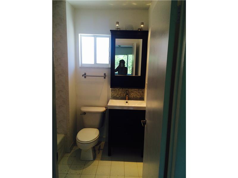 BRICKELL ROADS TOWNHOUSE - Residential Lease