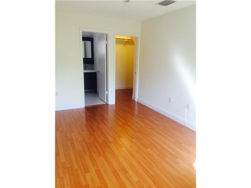 BRICKELL ROADS TOWNHOUSE - Residential Lease