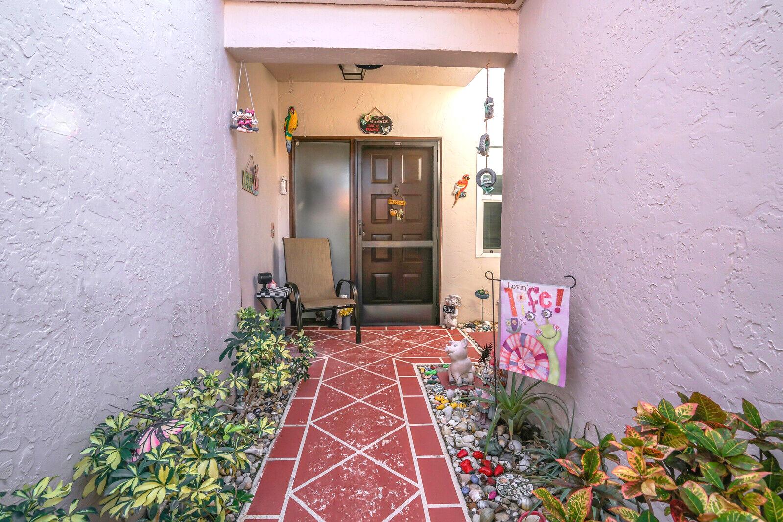 6140 Kings Gate Circle