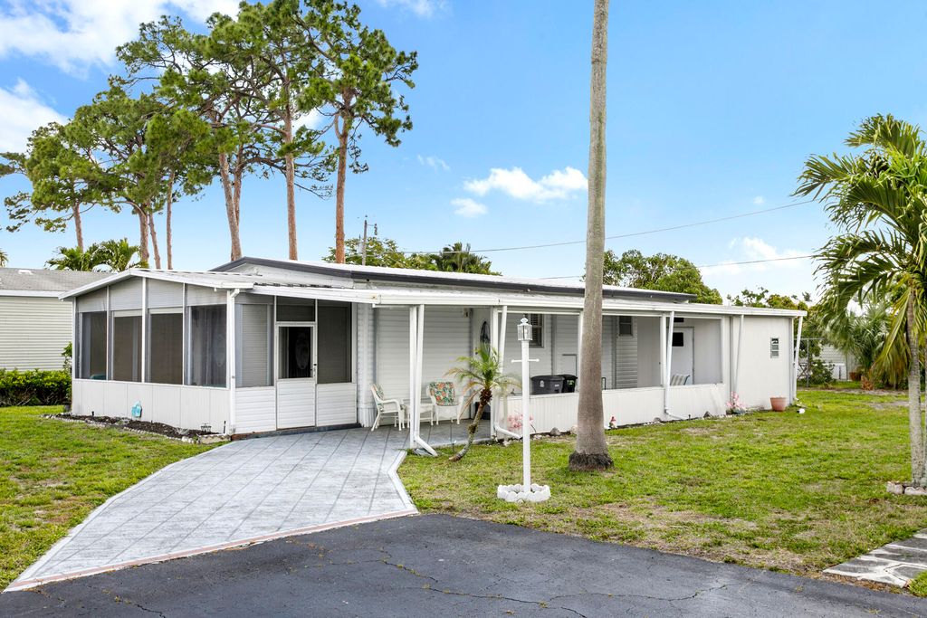 Photo of 18007 Huapi Bay, Boynton Beach, FL 33436 (MLS # B26011446)
