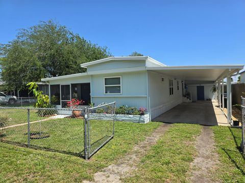 1061 Lake Circle Okeechobee FL 34974