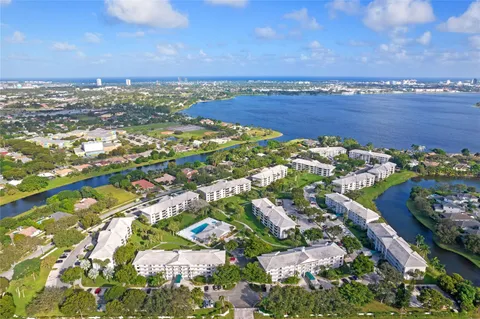 3650 Whitehall Dr Unit 201, West Palm Beach, FL 33401 - MLS#: F10490263
