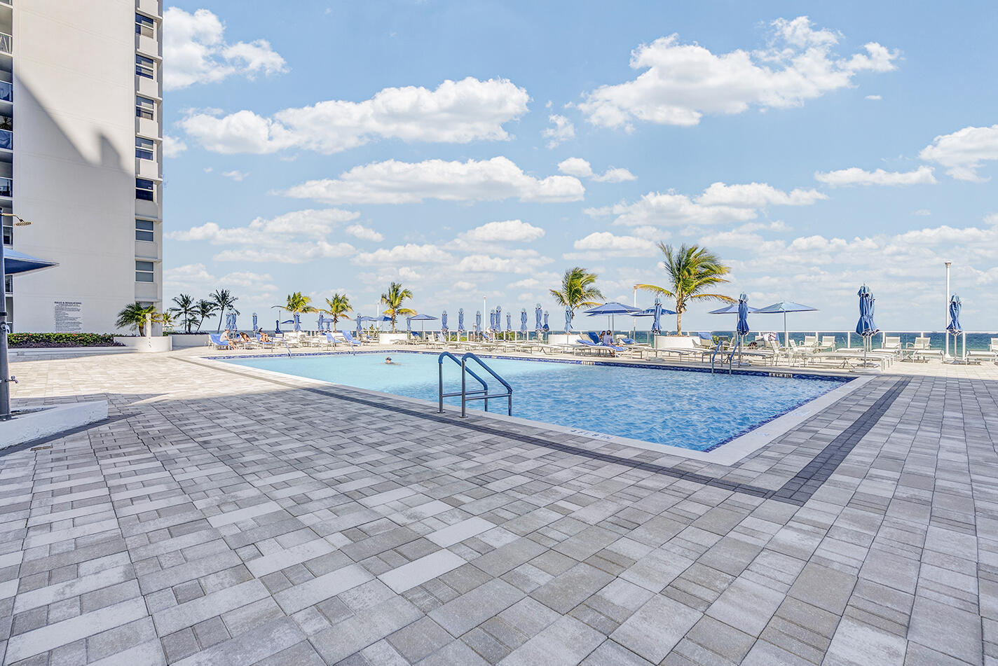 LA MER ESTATES SOUTH CONDO - Residential