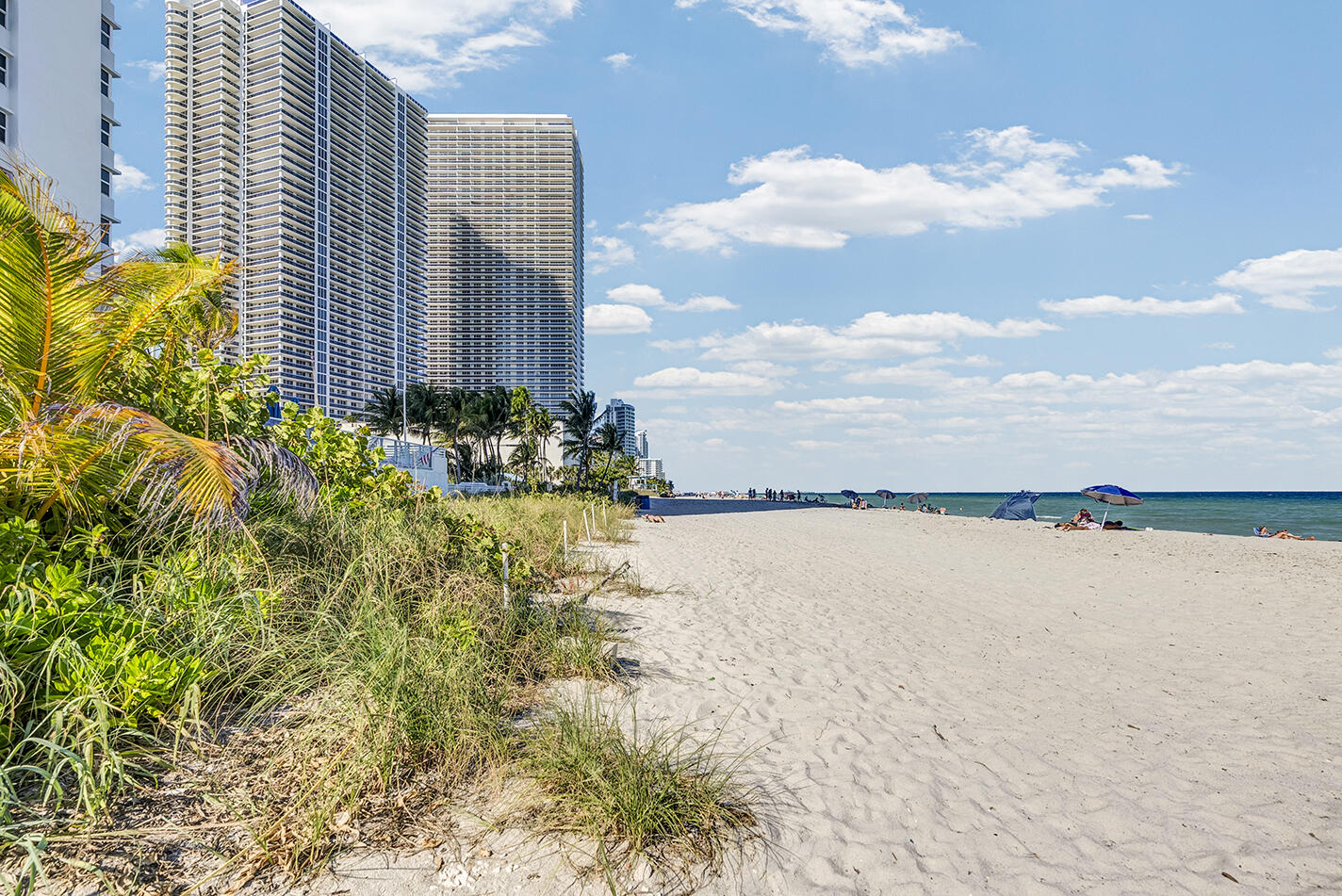 LA MER ESTATES SOUTH CONDO - Residential