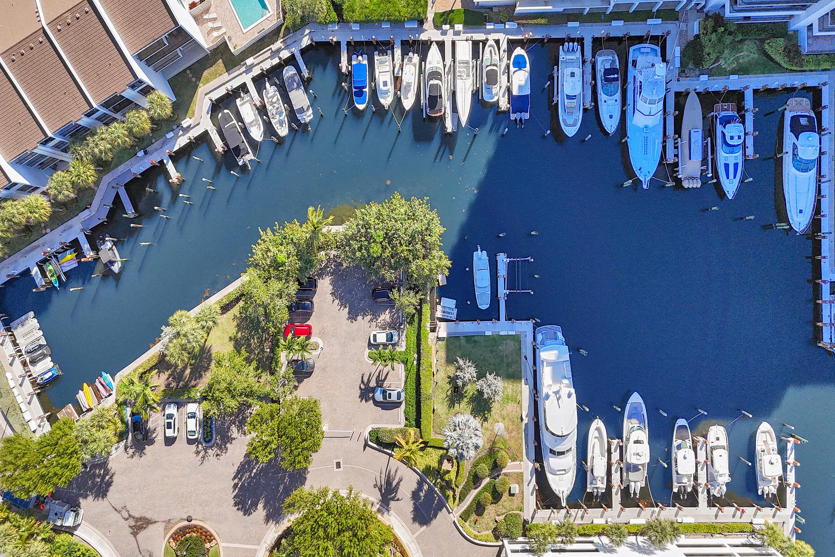 BRAEMAR ISLE CONDO - Residential