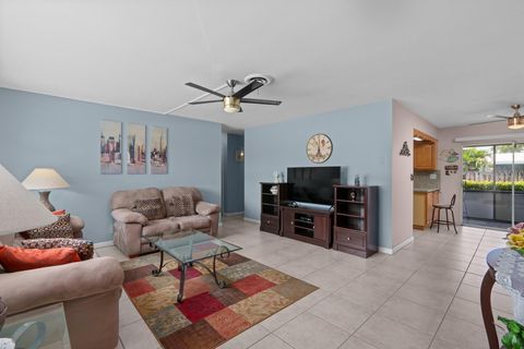 Single Family Residence in Hollywood FL 3200 Coolidge St St 2.jpg