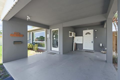 Single Family Residence in Hollywood FL 3200 Coolidge St St 19.jpg