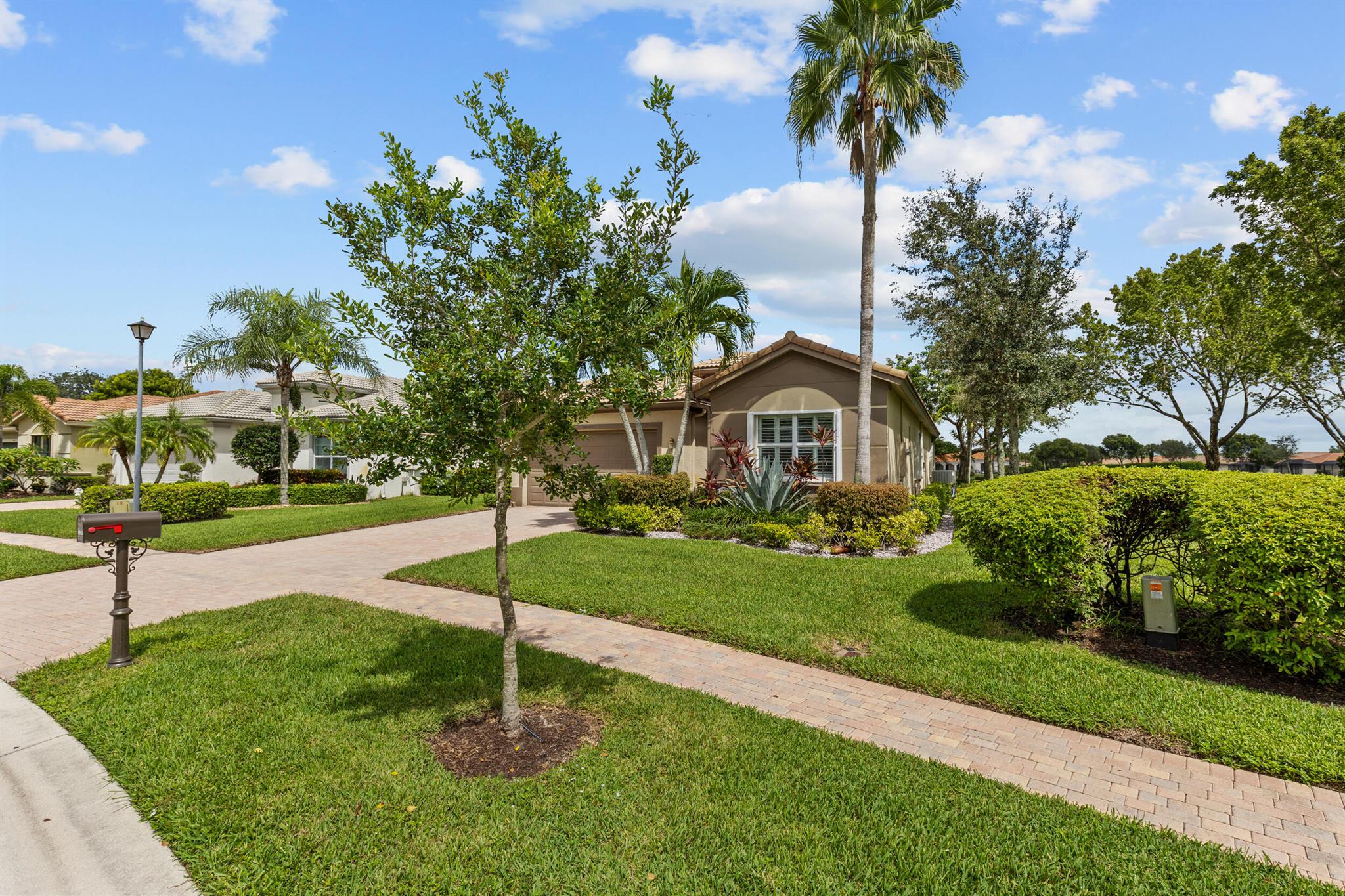9513 Isles Cay Drive