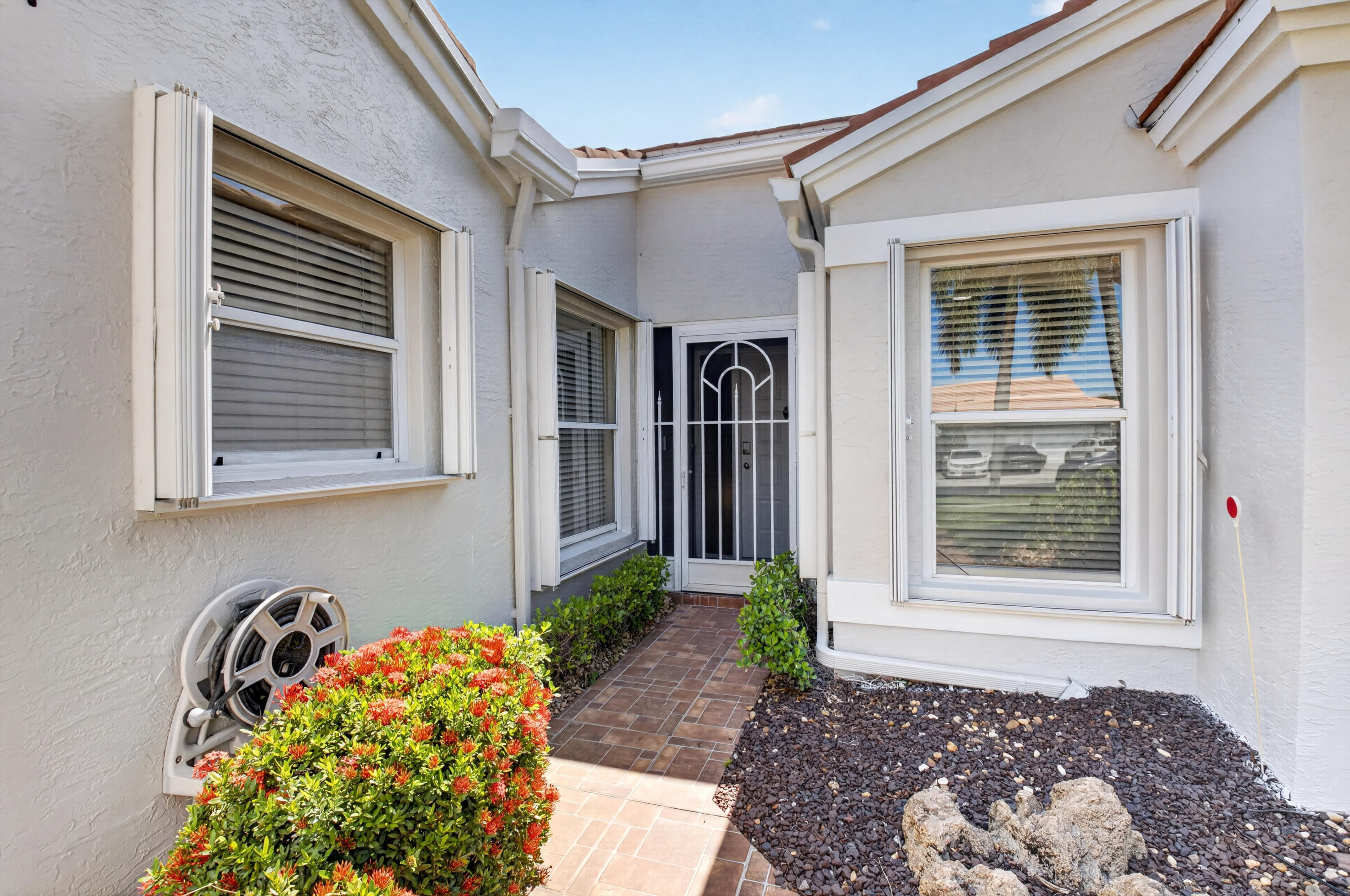 5590 Royal Lake Circle