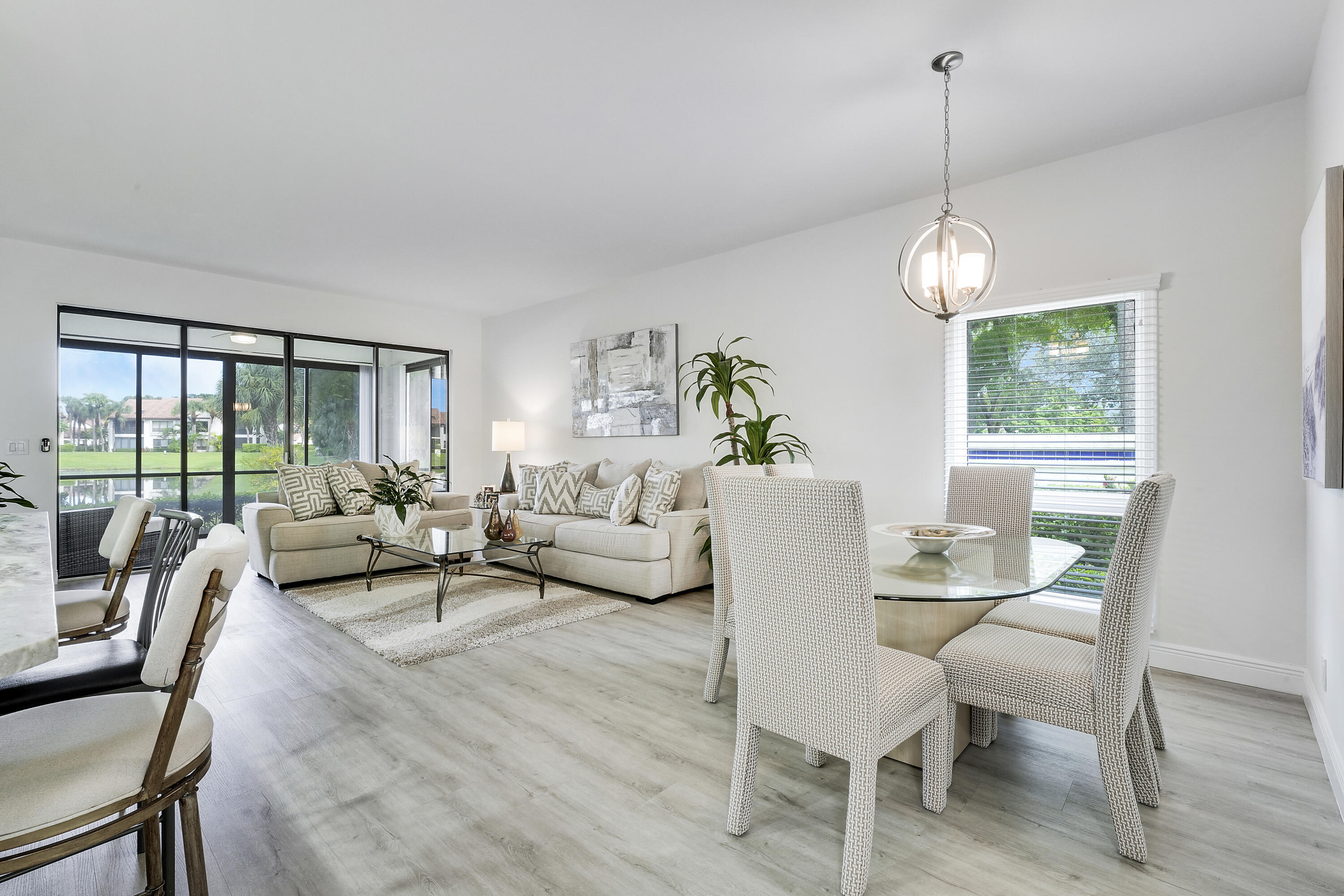 EL VIENTO - Residential