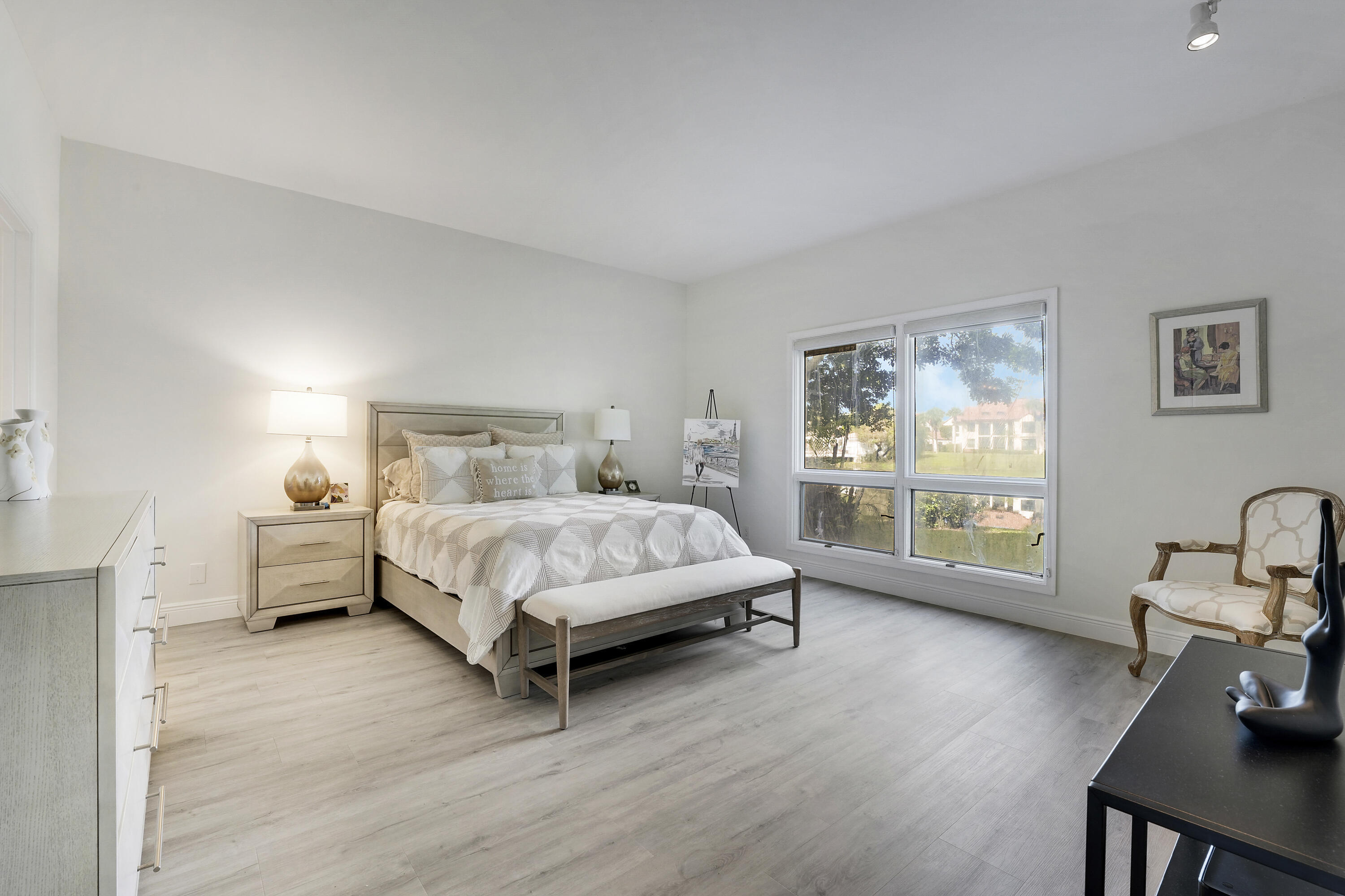 EL VIENTO - Residential