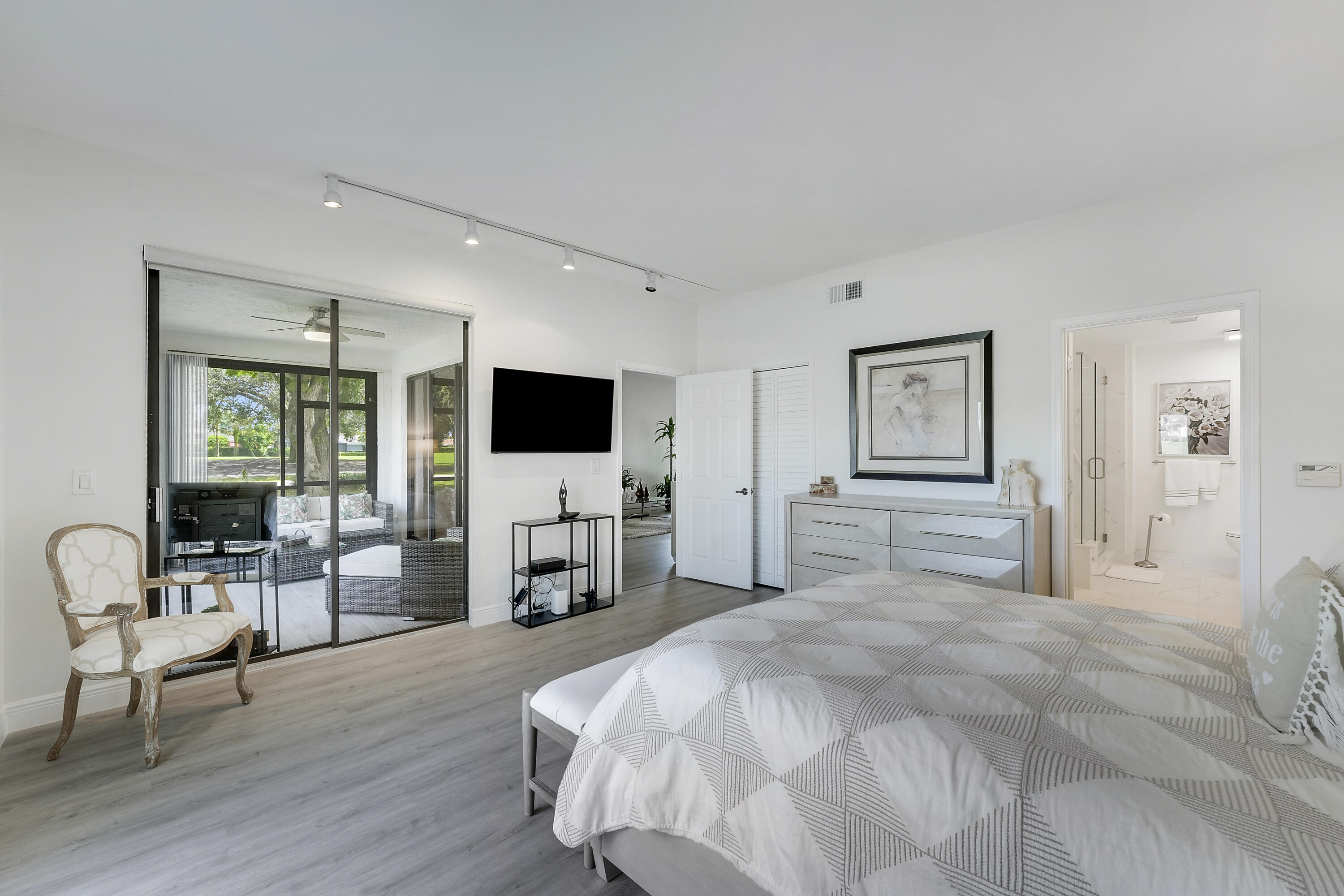 EL VIENTO - Residential