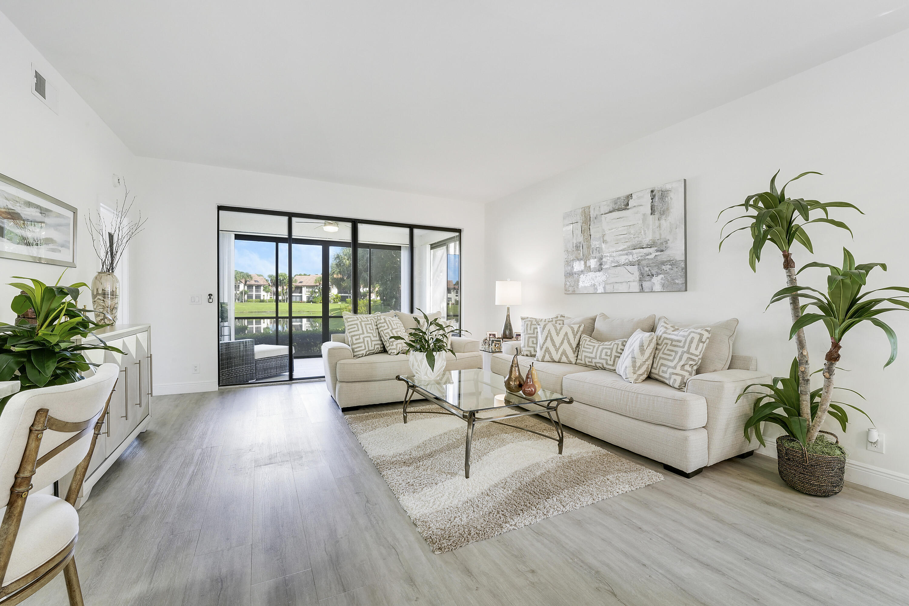 EL VIENTO - Residential