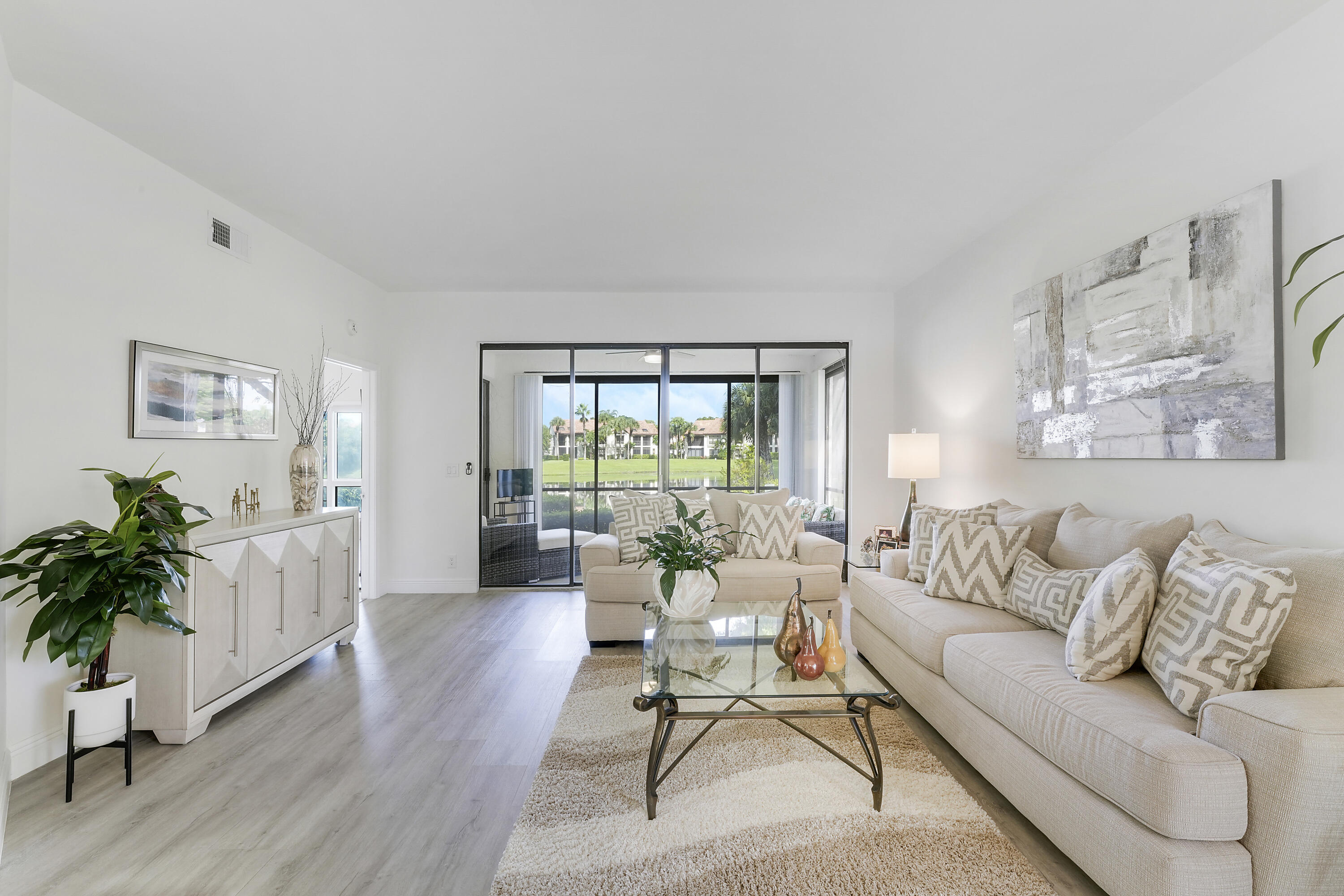 EL VIENTO - Residential