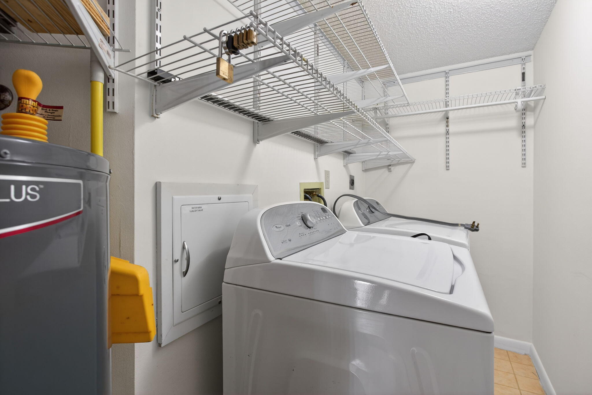 HAMMOCKS-LAKE FOREST CONDO - Residential