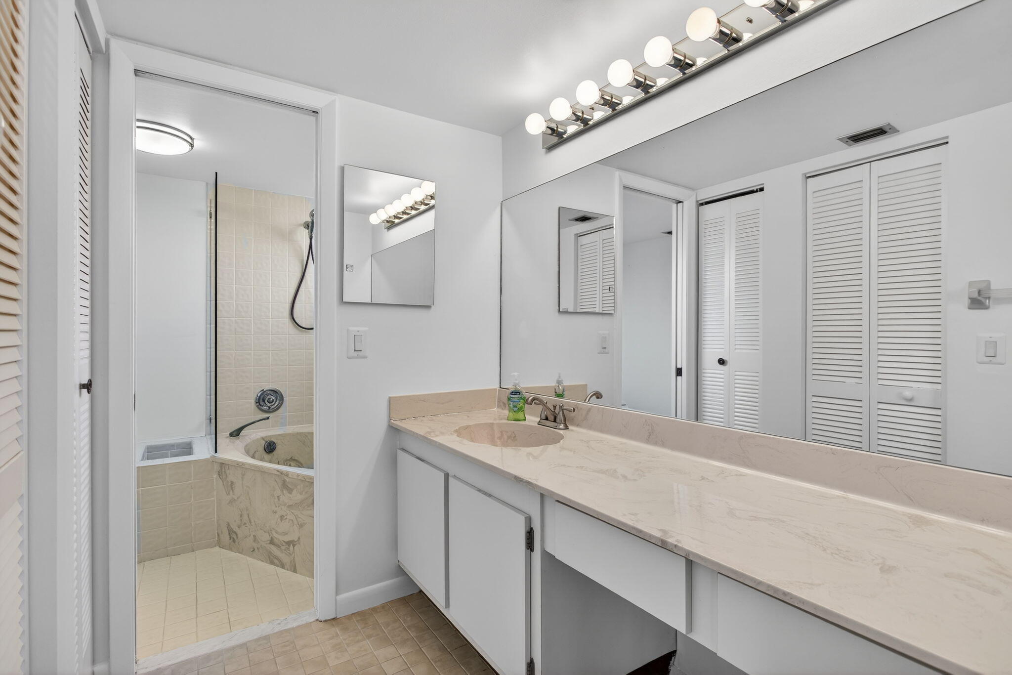 HAMMOCKS-LAKE FOREST CONDO - Residential