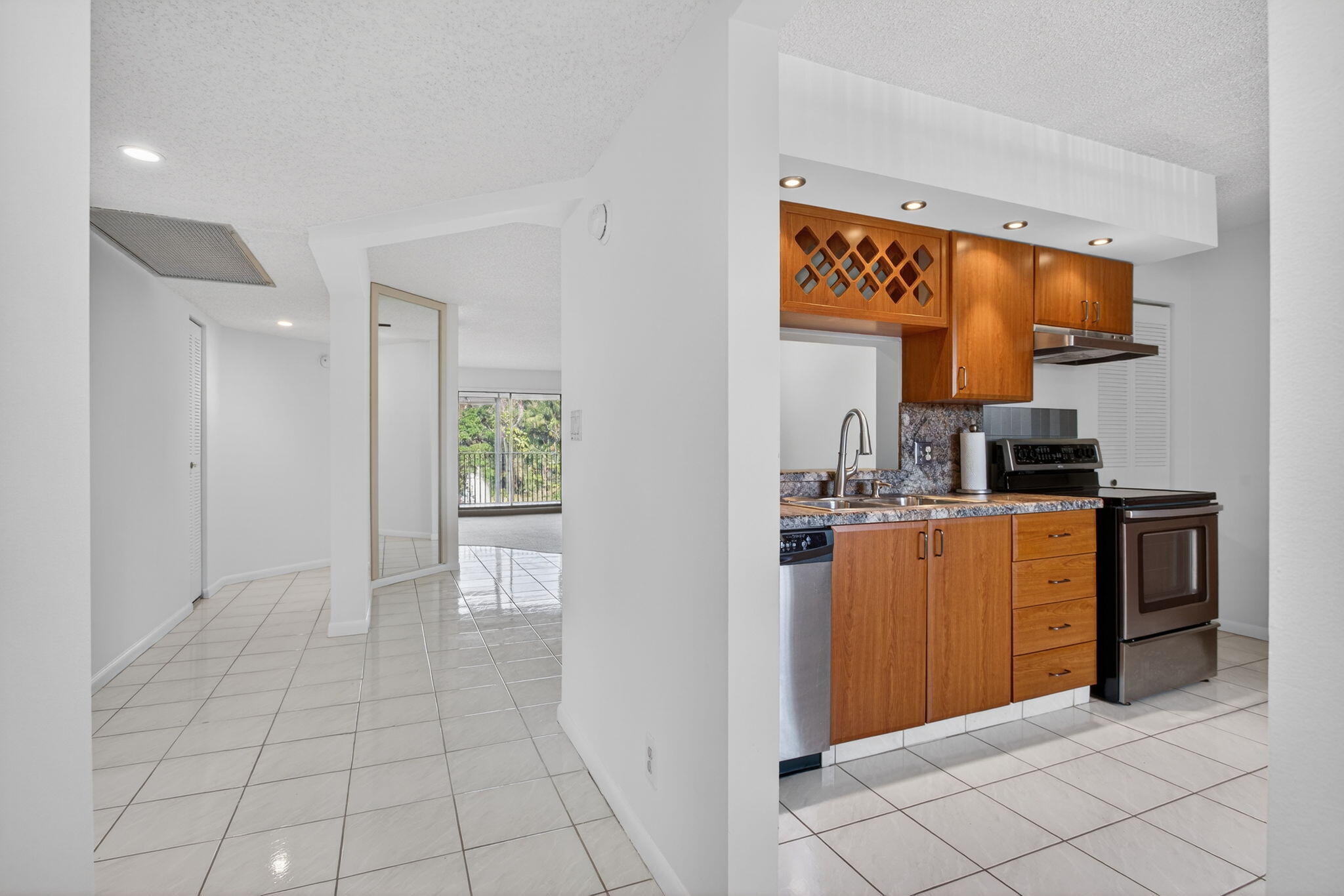 1732 Hammock Boulevard 301