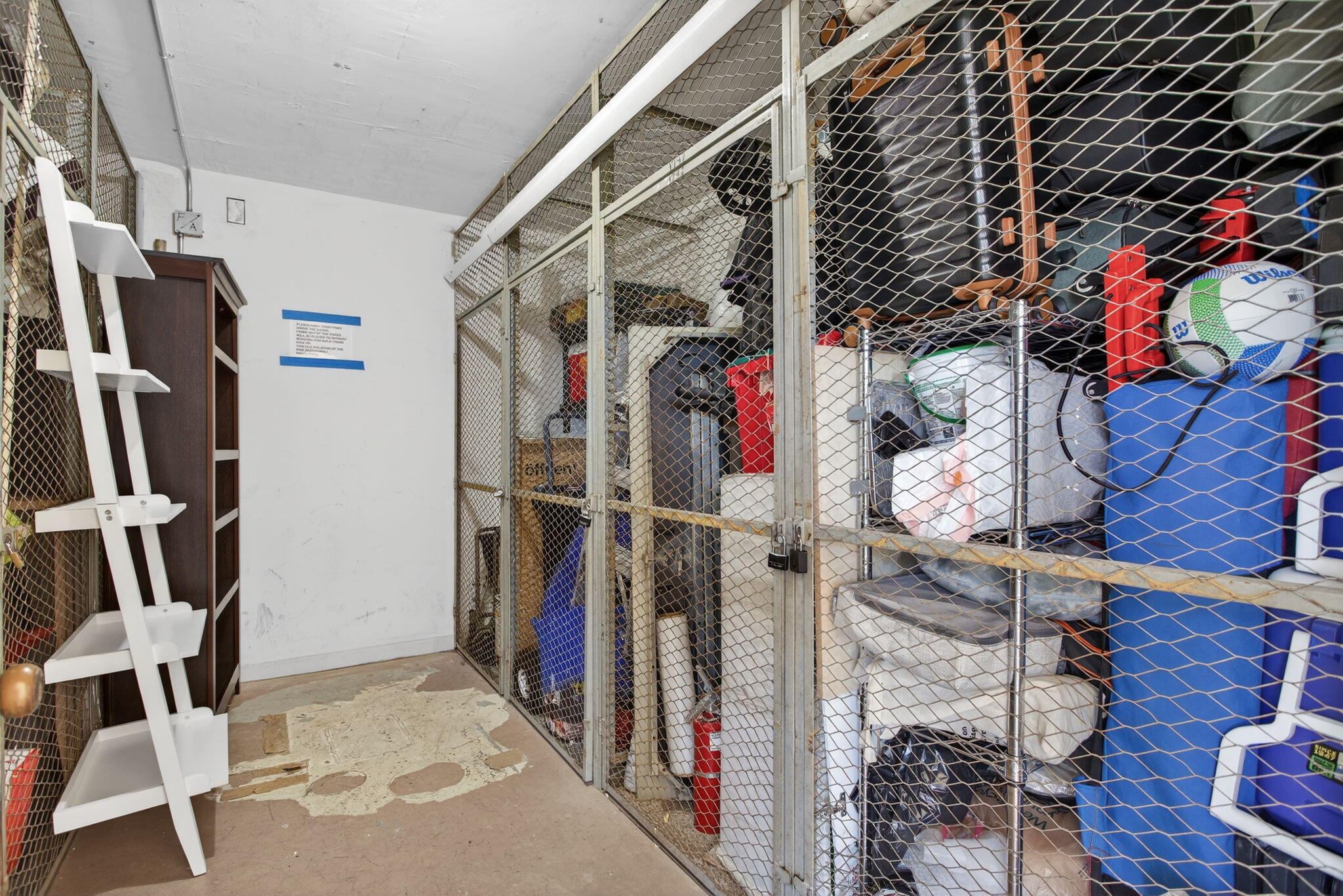 HAMMOCKS-LAKE FOREST CONDO - Residential