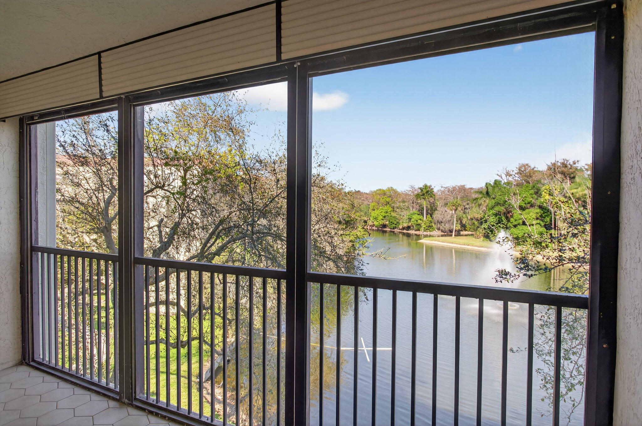 HAMMOCKS-LAKE FOREST CONDO - Residential