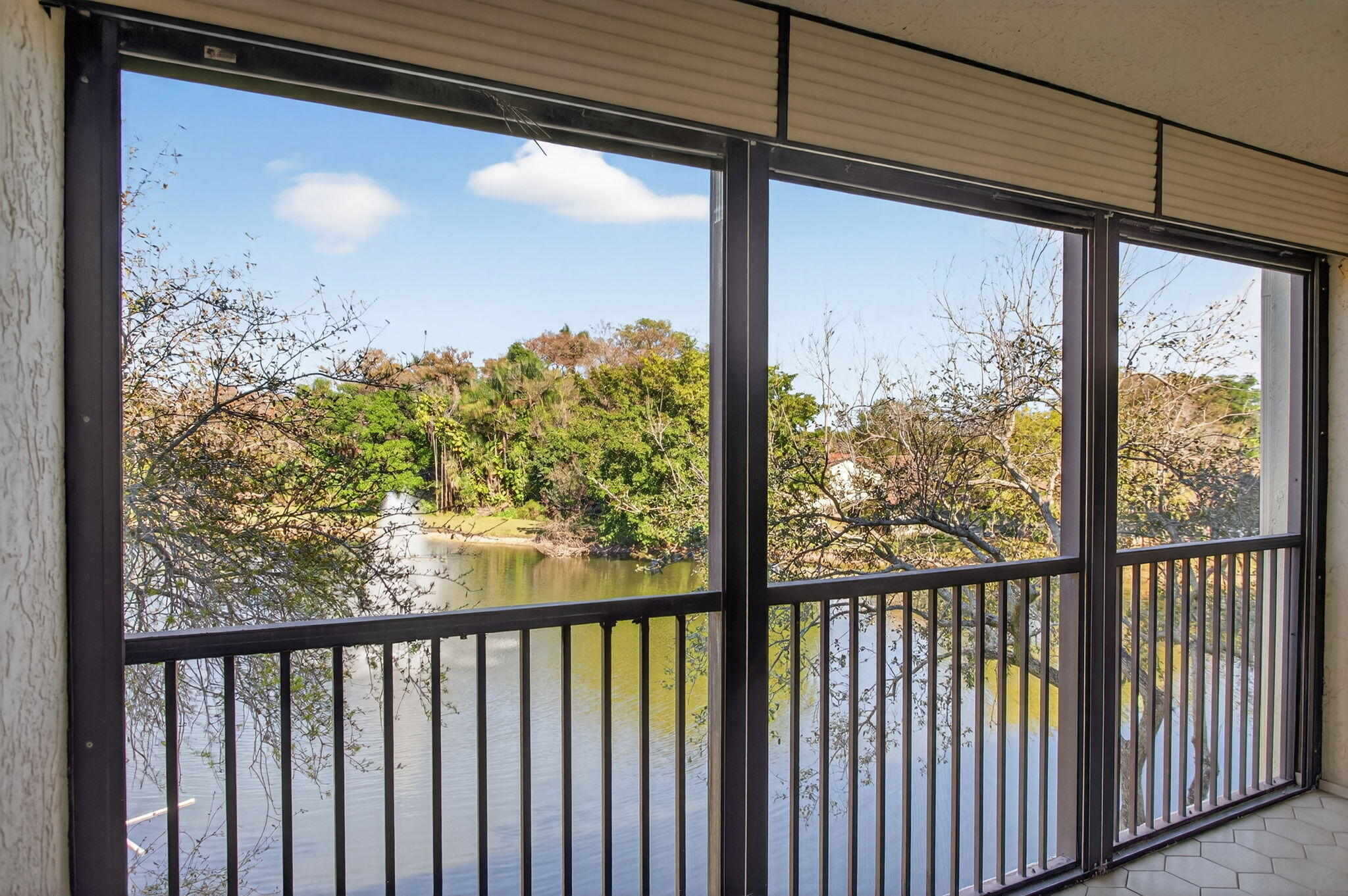 HAMMOCKS-LAKE FOREST CONDO - Residential