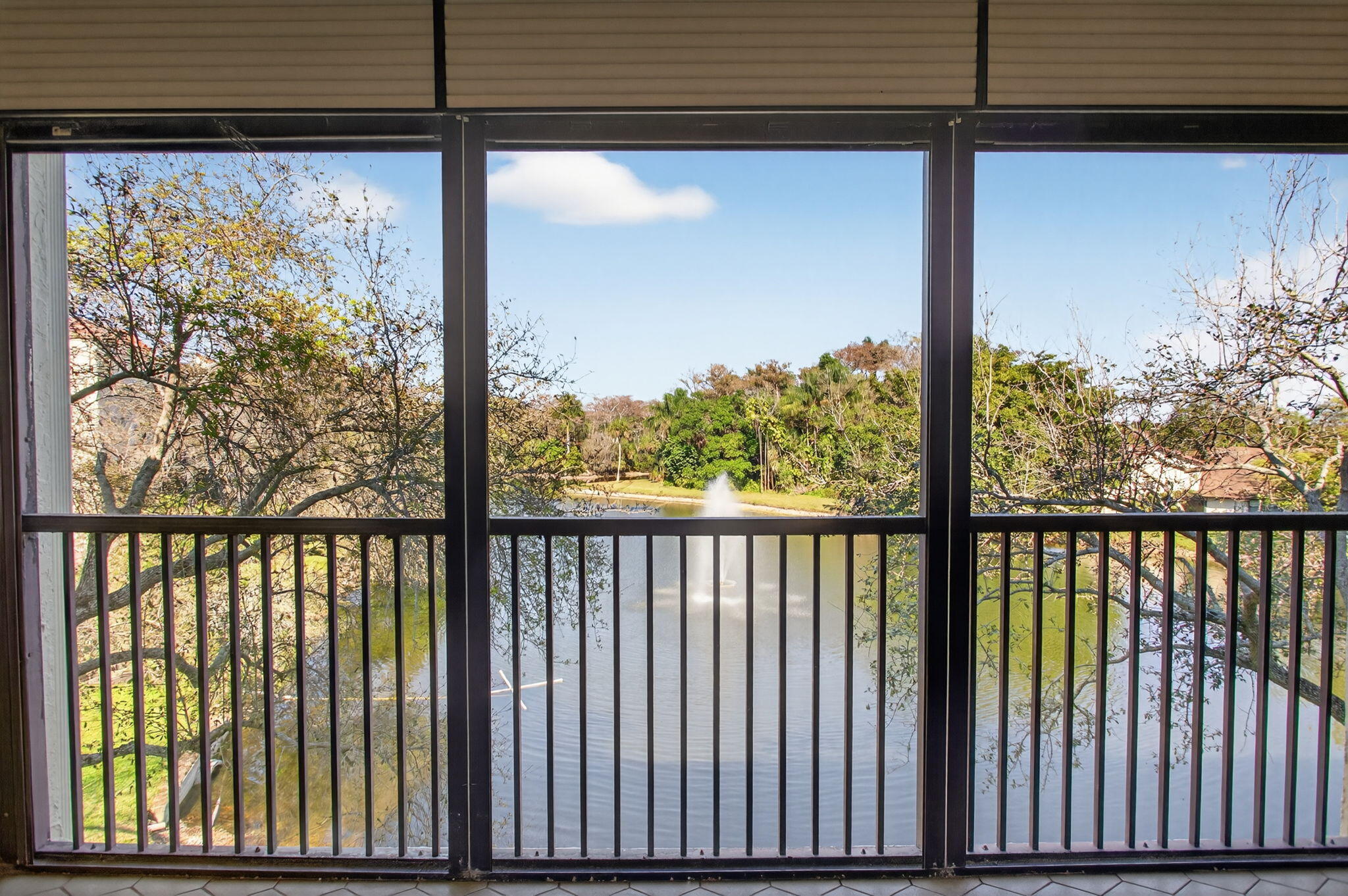 HAMMOCKS-LAKE FOREST CONDO - Residential