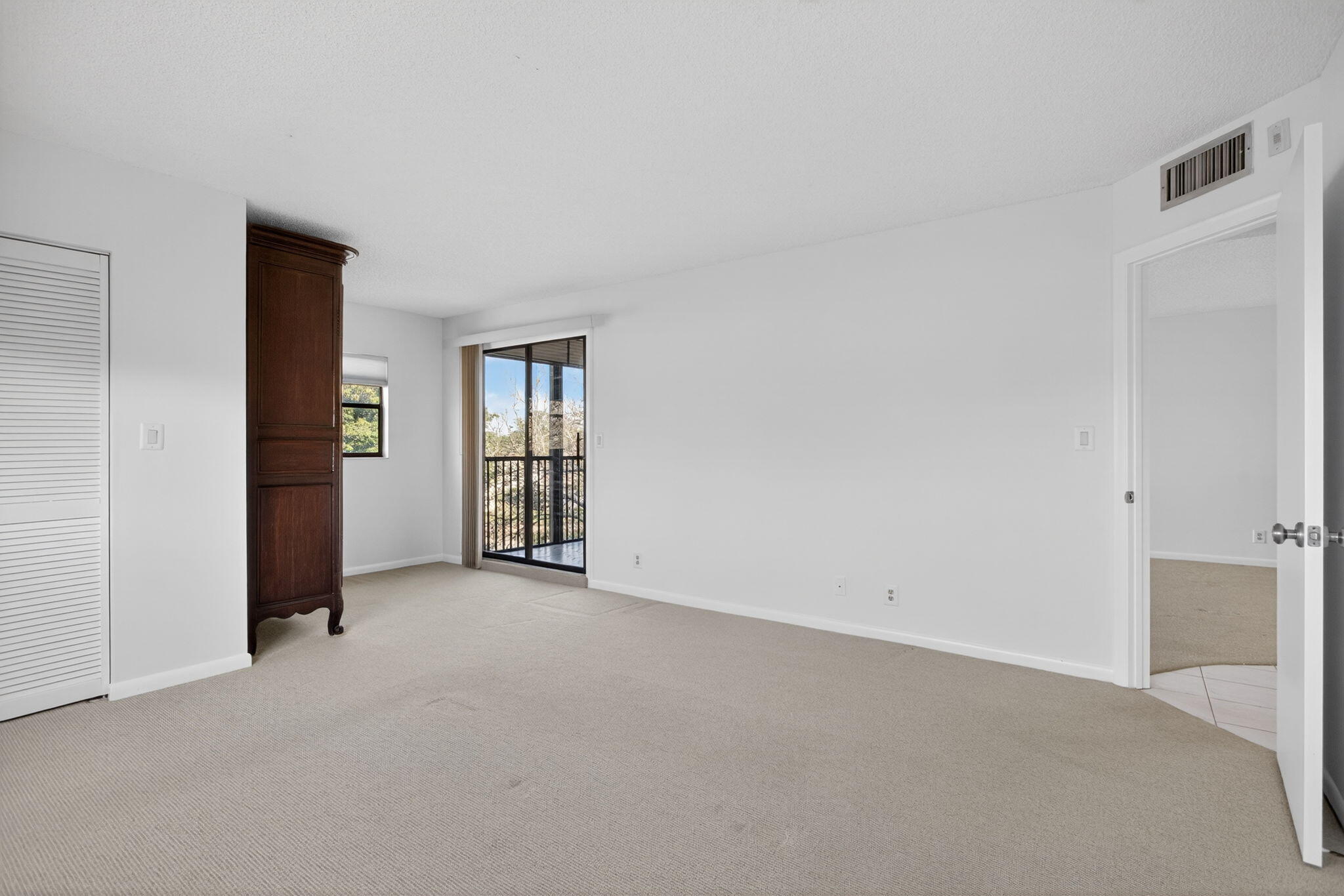 HAMMOCKS-LAKE FOREST CONDO - Residential