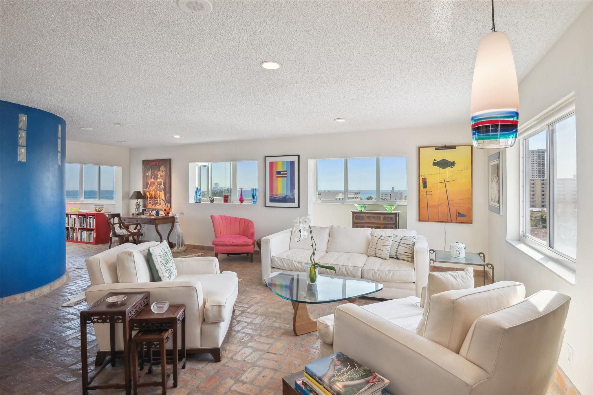 320 S Surf Rd PENTHOUSE