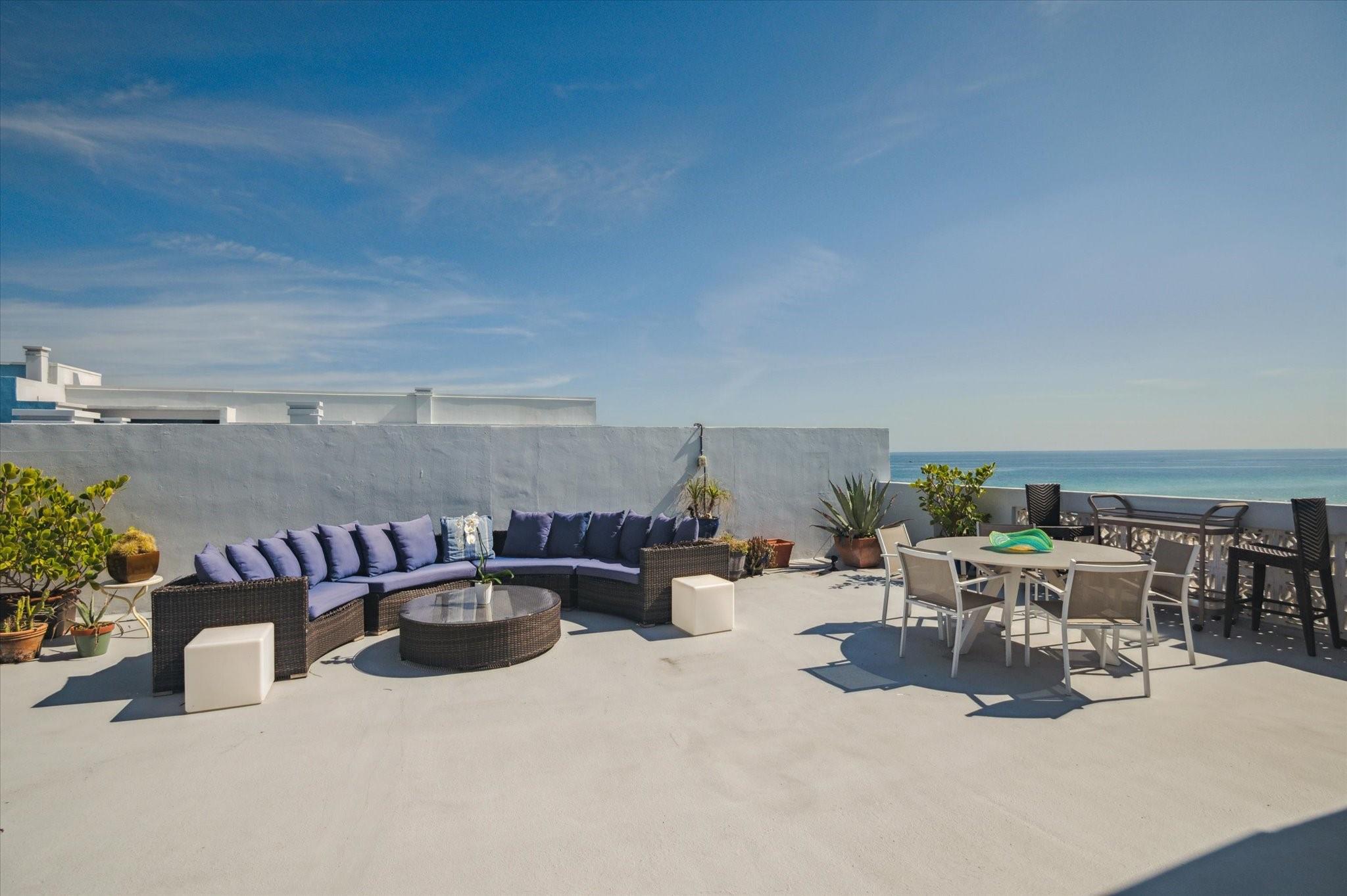 320 S Surf Rd PENTHOUSE