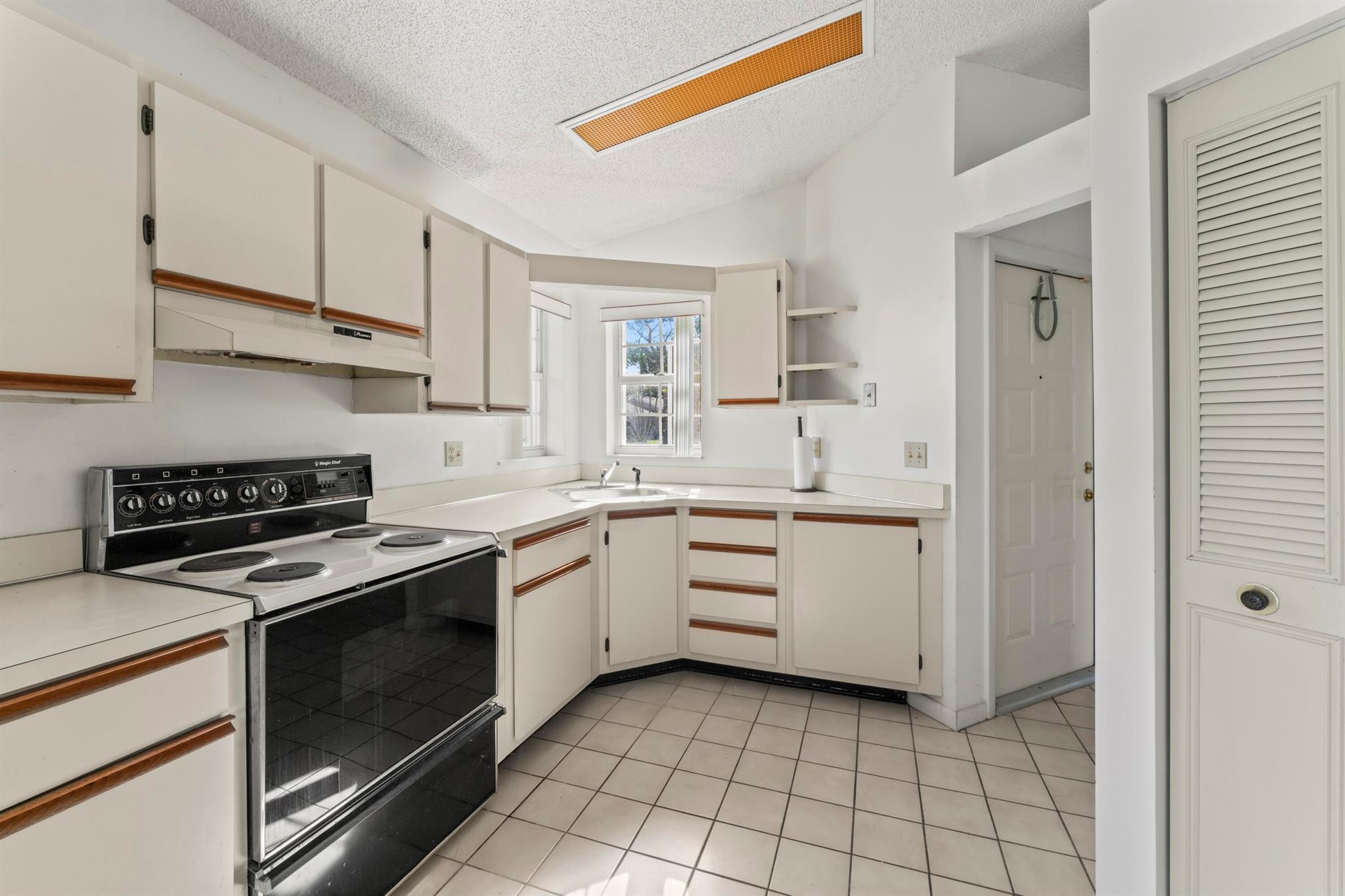 1261 Pine Sage Circle