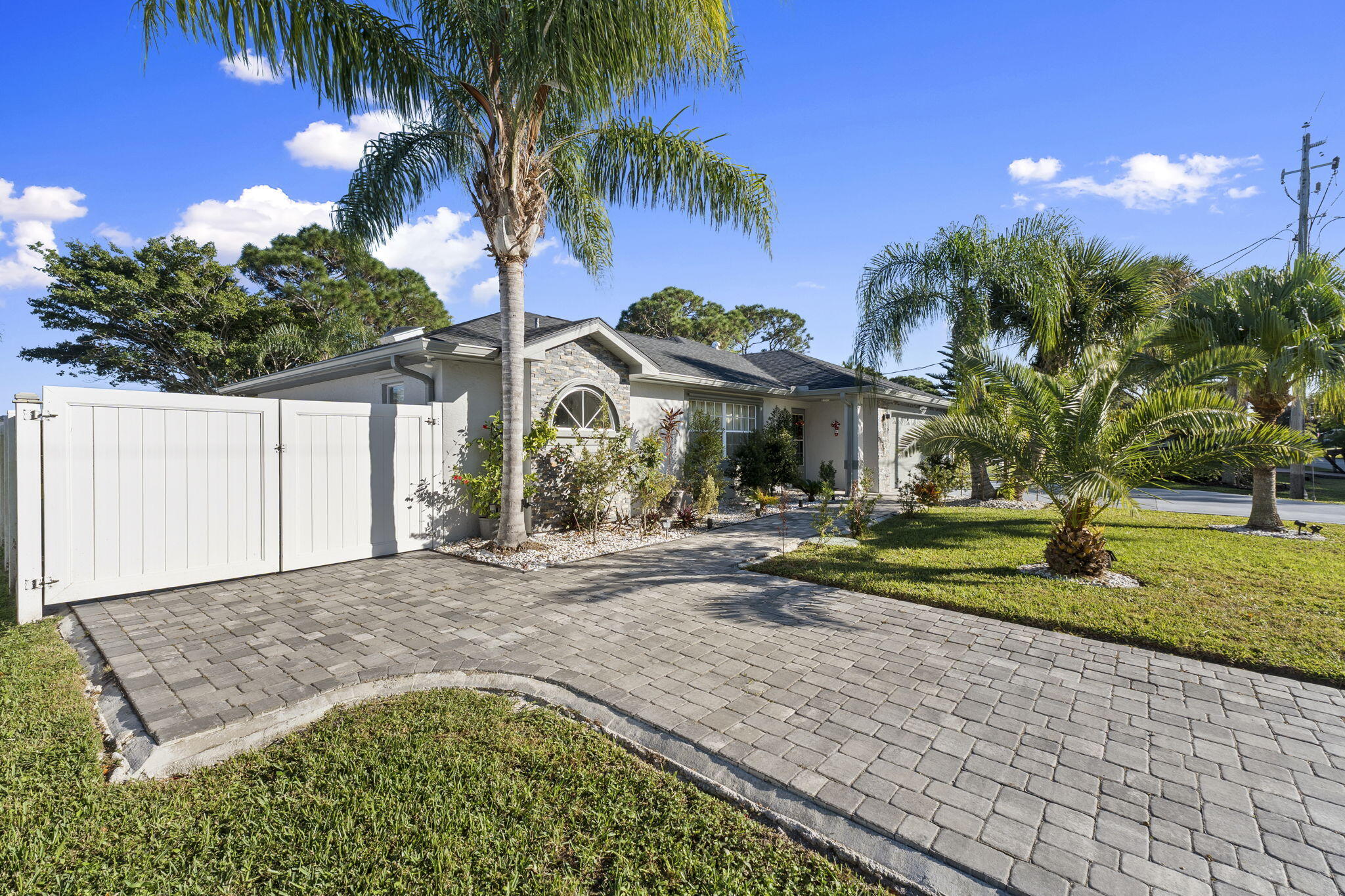 PORT ST LUCIE SECTION 30 - Residential