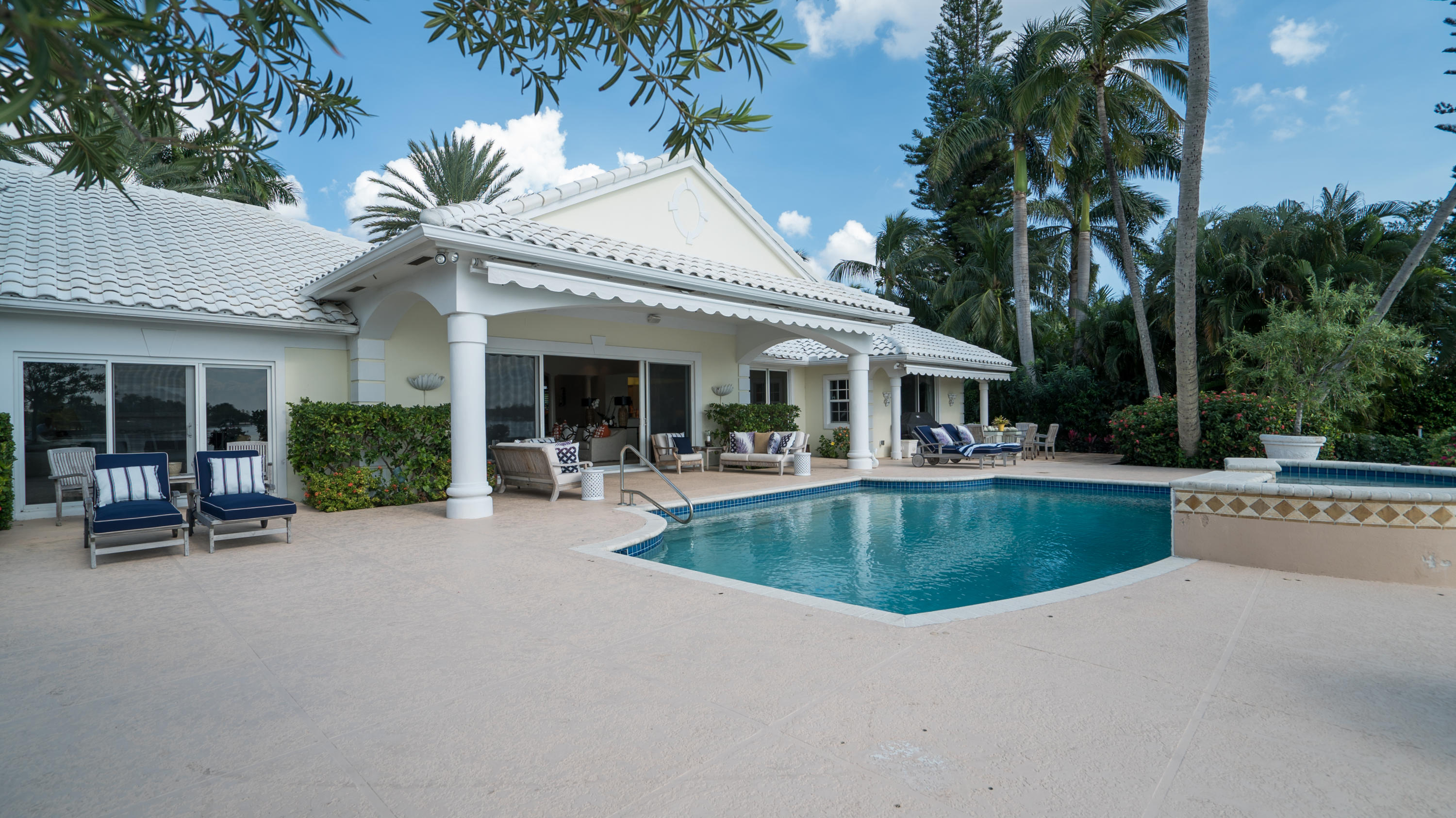 Point Manalapan 01 - Residential