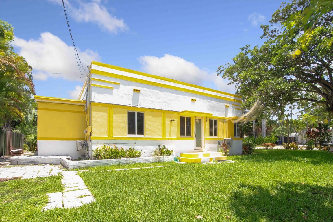 401-403 NE 14th Avenue